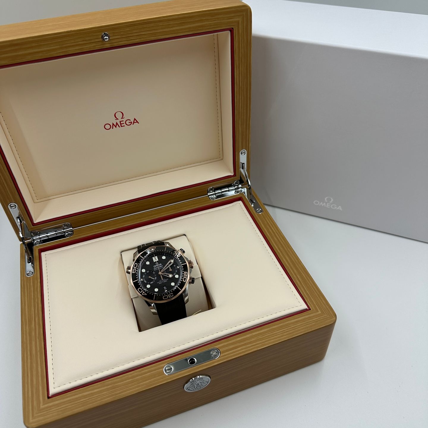 Omega Seamaster Diver 300 M 210.22.44.51.01.001 - (2/8)