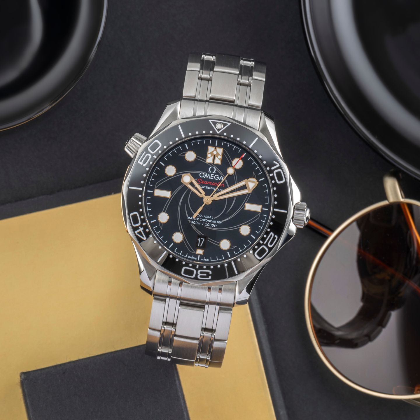 Omega Seamaster Diver 300 M 210.22.42.20.01.004 (Unknown (random serial)) - Black dial 42 mm Steel case (1/8)