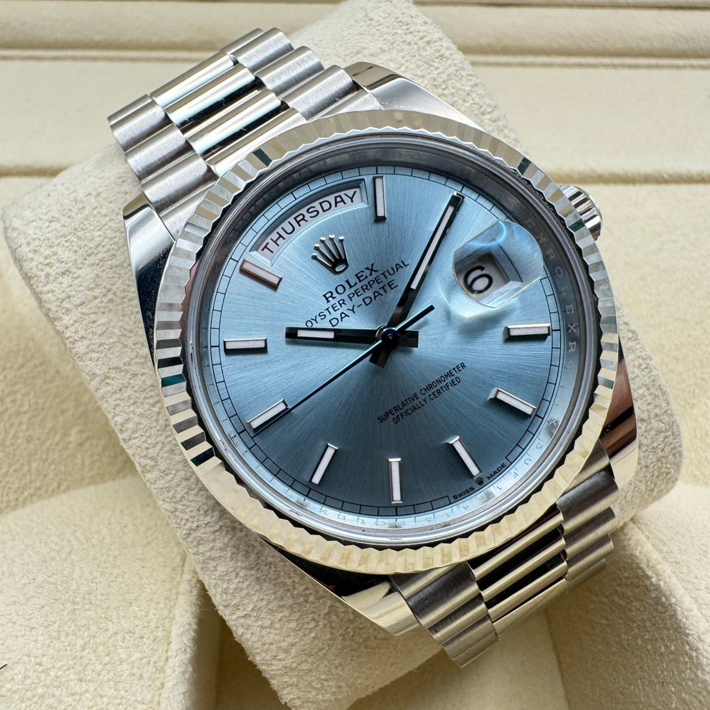 Rolex Day-Date 40 228236 (2024) - Blauw wijzerplaat 40mm Platina (1/8)