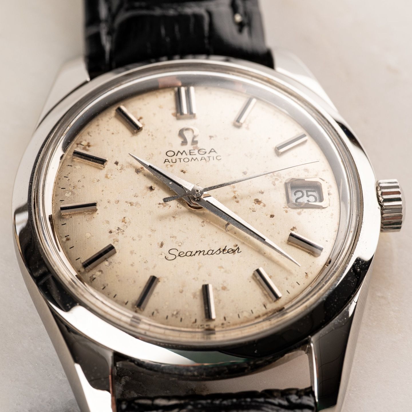 Omega Seamaster 166.01 (1968) - Silver dial 35 mm Steel case (2/8)