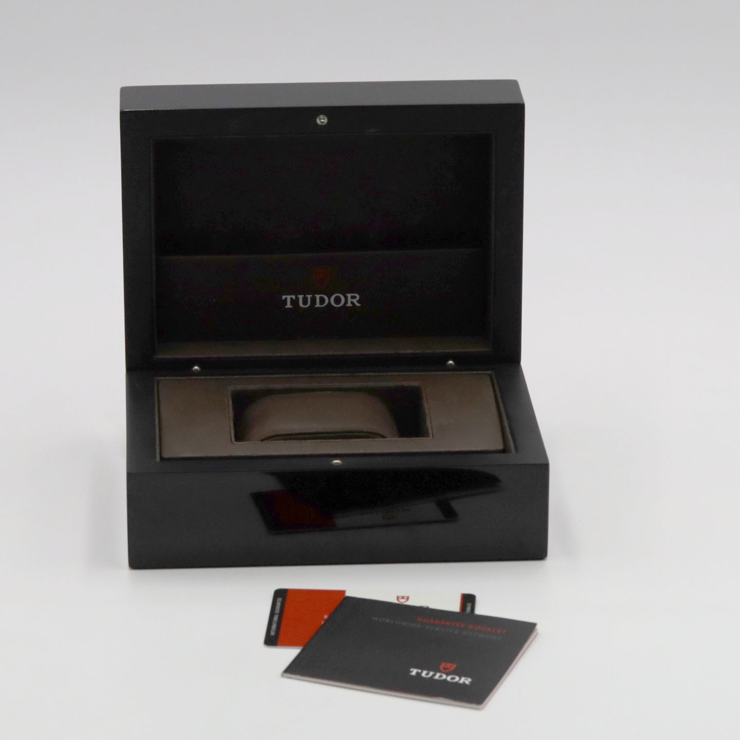 Tudor Black Bay 79220B - (8/8)