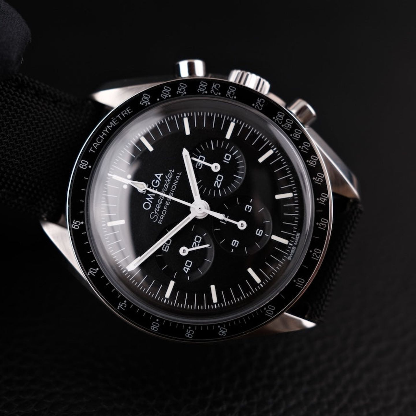 Omega Speedmaster Professional Moonwatch 310.32.42.50.01.001 (2023) - Black dial 42 mm Steel case (4/8)