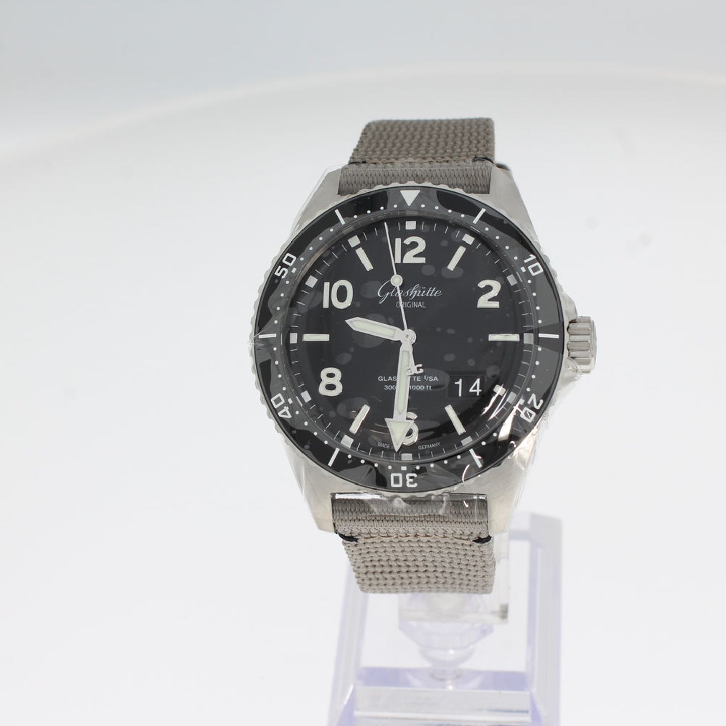 Glashütte Original SeaQ Panorama Date 1-36-13-01-80-34 - (1/4)