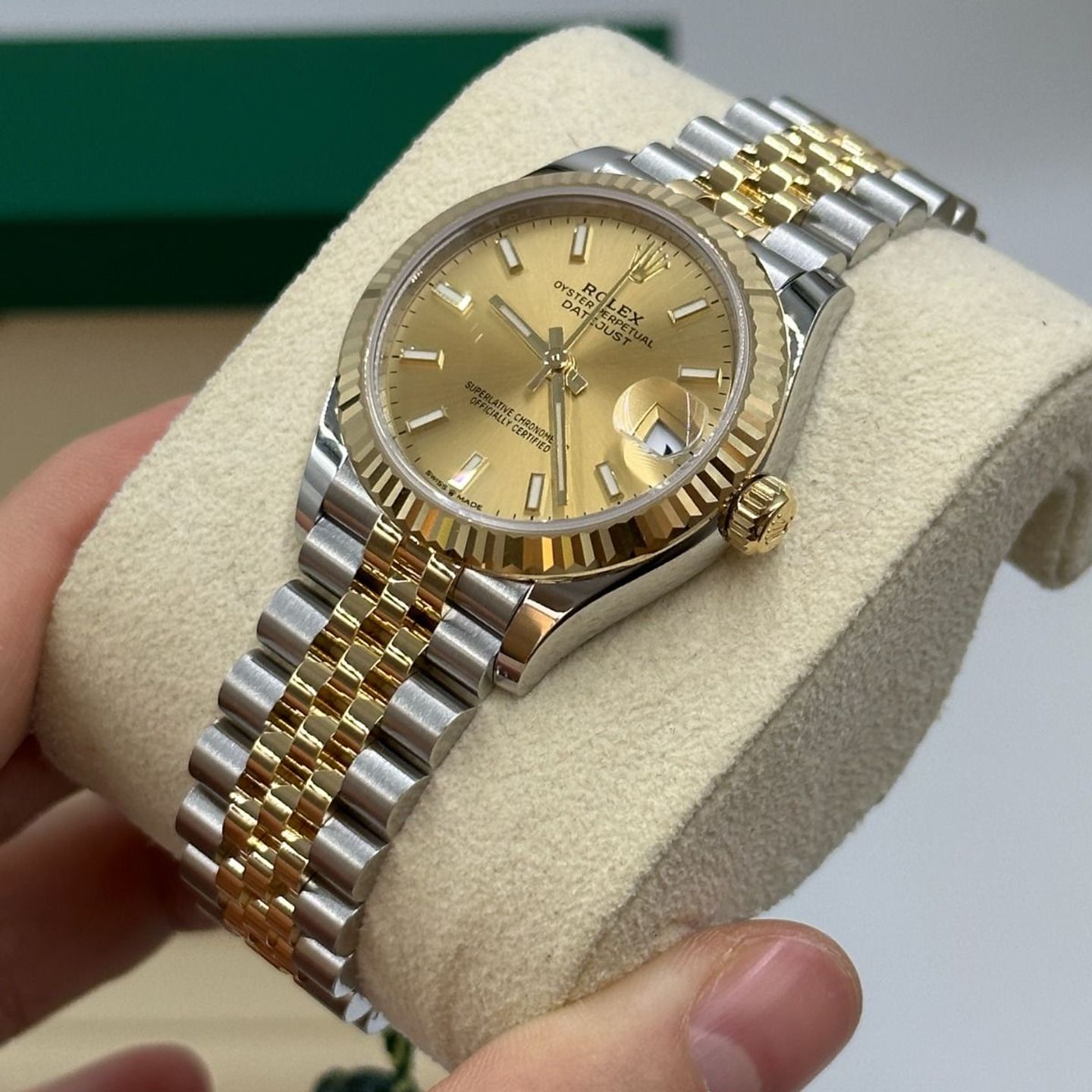 Rolex Datejust 31 278273 (2024) - Champagne dial 31 mm Steel case (8/8)