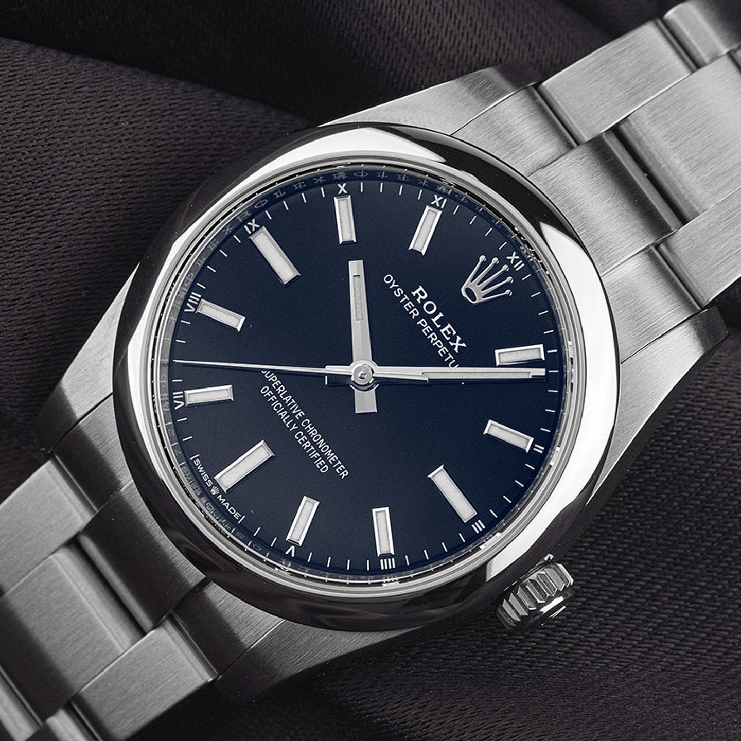 Rolex Oyster Perpetual 34 124200 (2026) - Blue dial 34 mm Steel case (3/7)