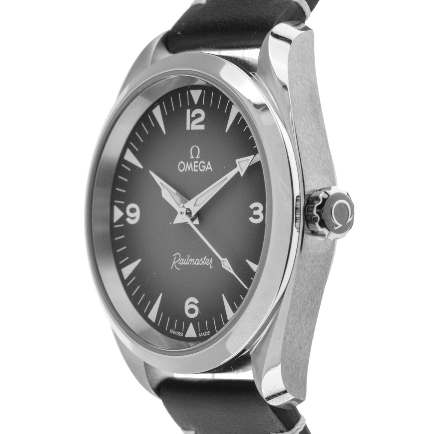 Omega Seamaster Railmaster 235.12.38.20.06.001 (2025) - Grey dial 38 mm Steel case (4/7)