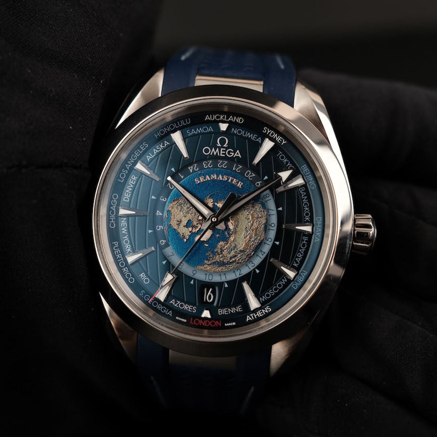 Omega Seamaster Aqua Terra 220.12.43.22.03.001 (2021) - Blue dial 43 mm Steel case (2/8)