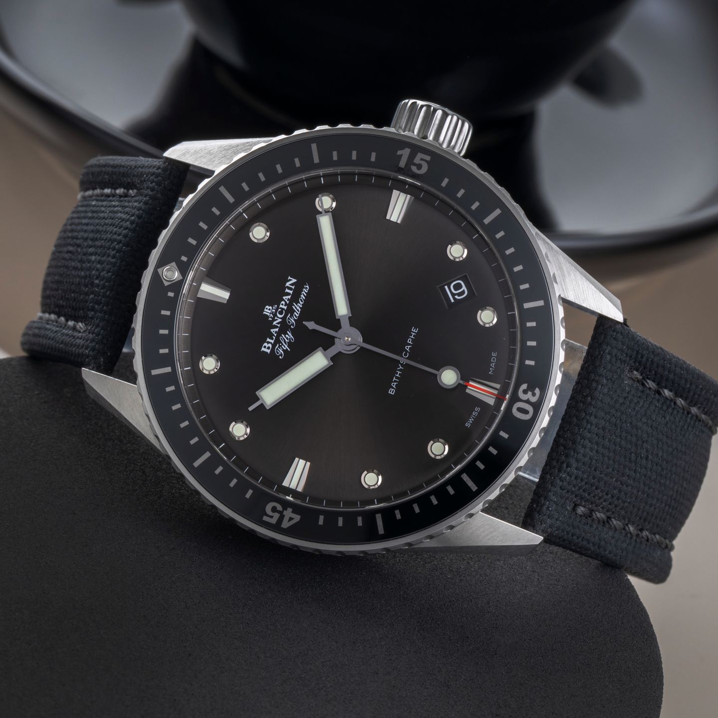 Blancpain Fifty Fathoms Bathyscaphe 5000-1110-B52A - (2/8)