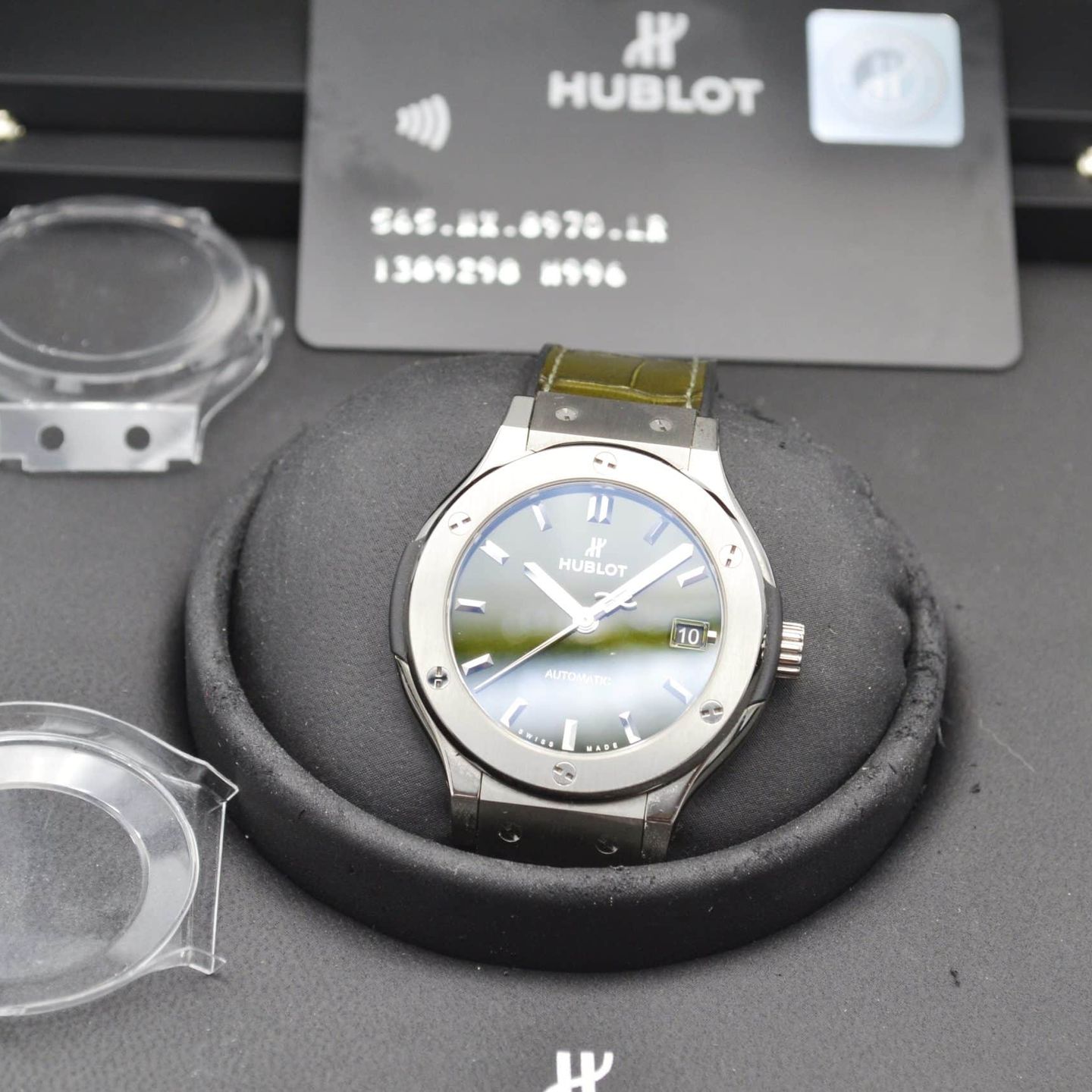 Hublot Classic Fusion 565.NX.8970.LR (2022) - Green dial 38 mm Titanium case (7/7)