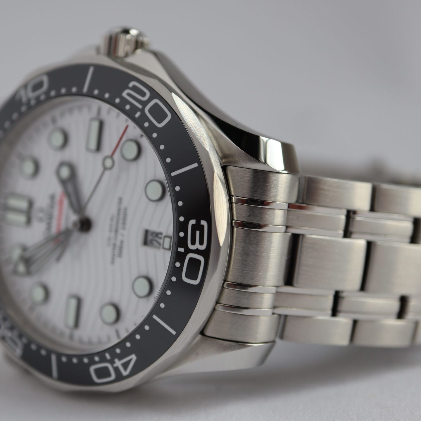 Omega Seamaster Diver 300 M 210.30.42.20.04.001 - (3/8)