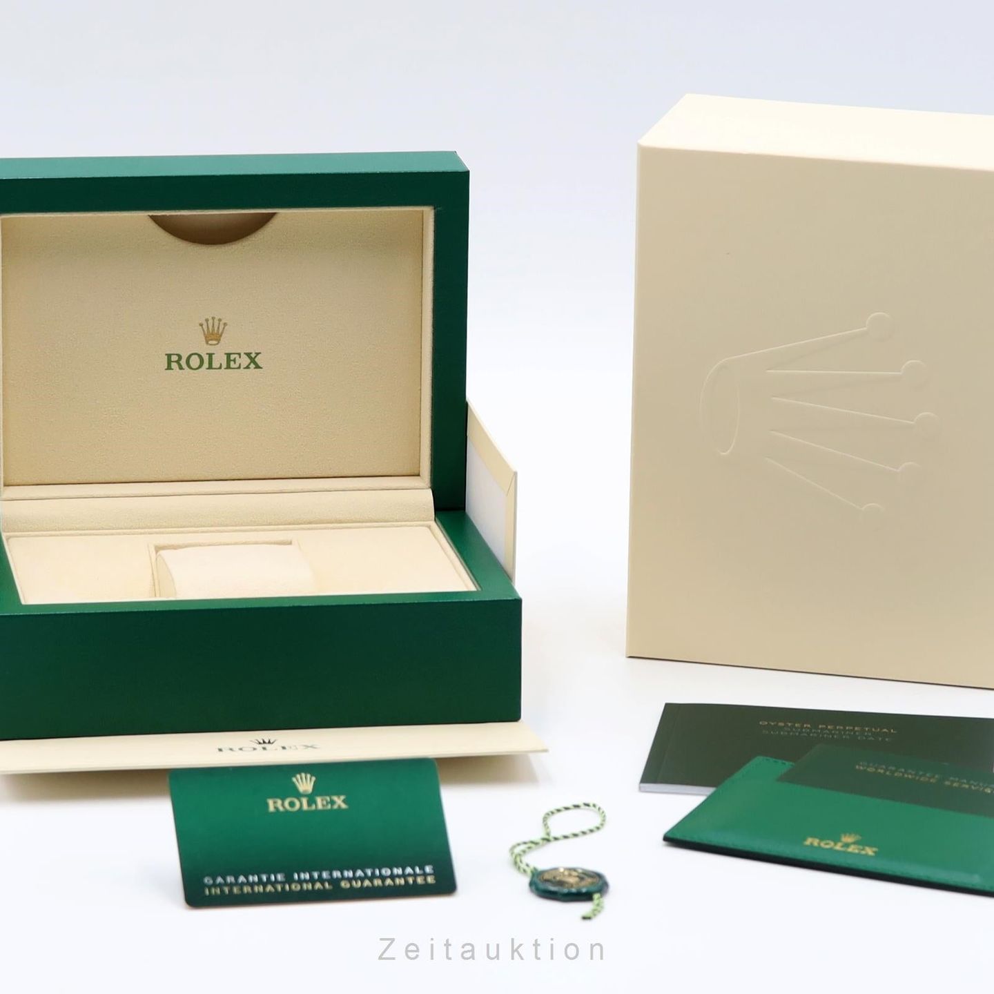 Rolex Submariner Date 126610LN - (7/8)
