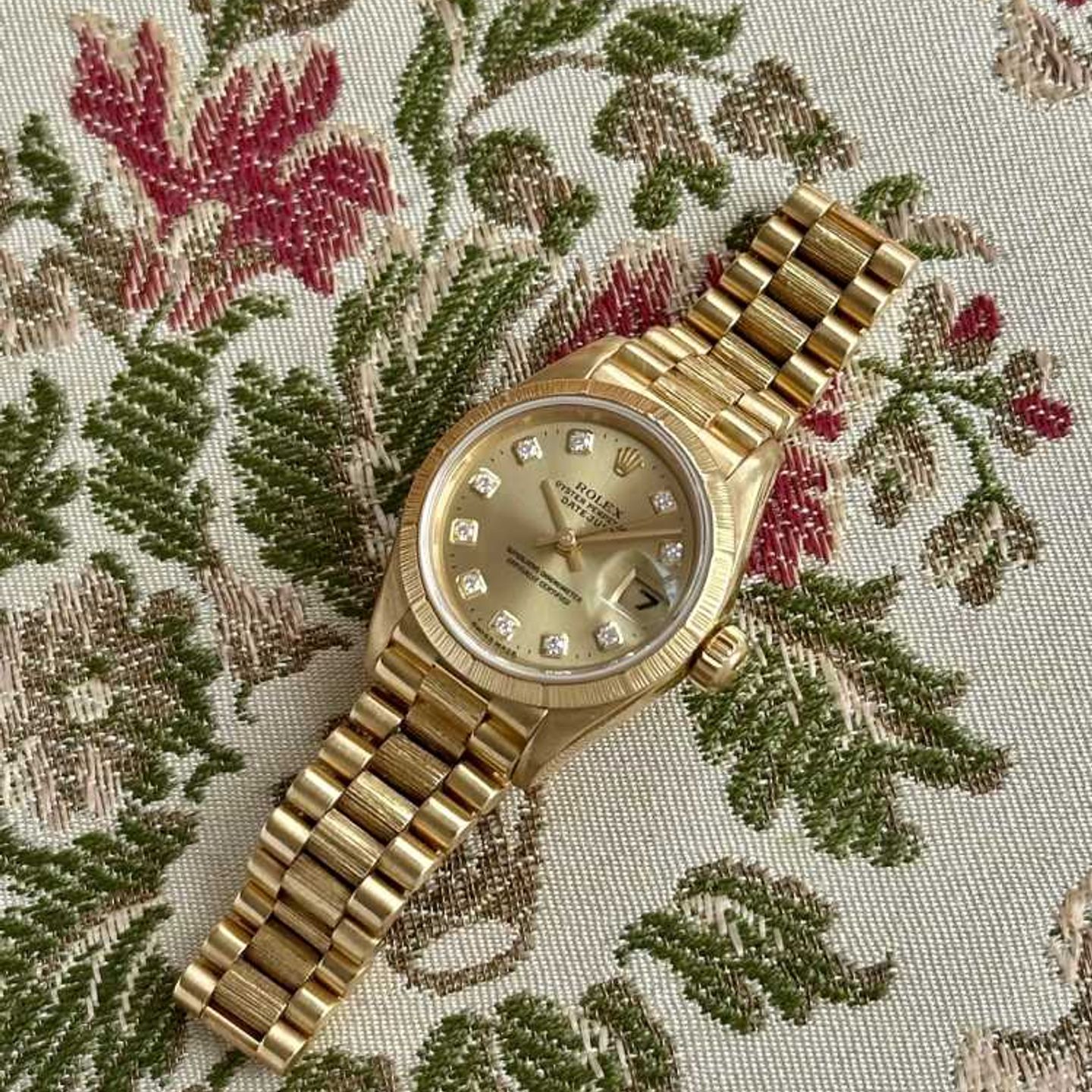 Rolex Lady-Datejust 69278 (1993) - Gold dial 26 mm Yellow Gold case (4/8)