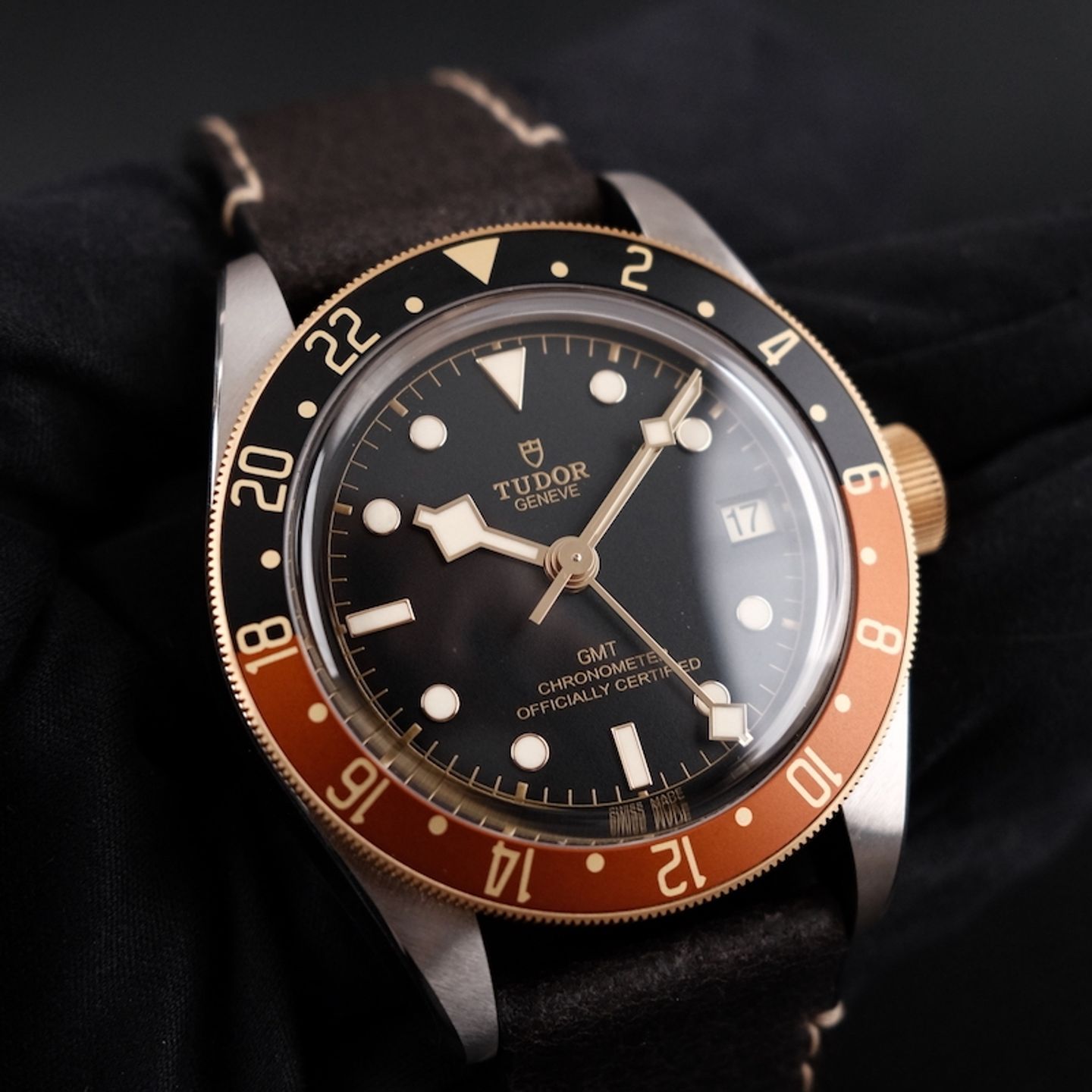Tudor Black Bay GMT 79833MN (2022) - Black dial 41 mm Steel case (2/8)