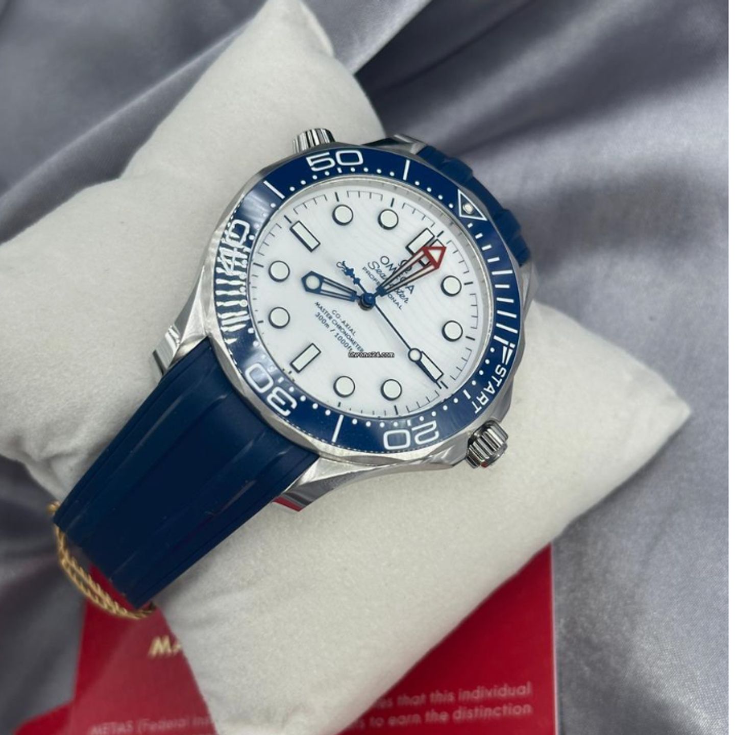 Omega Seamaster Diver 300 M 210.32.42.20.04.002 WHITE RUBBER - (2/8)