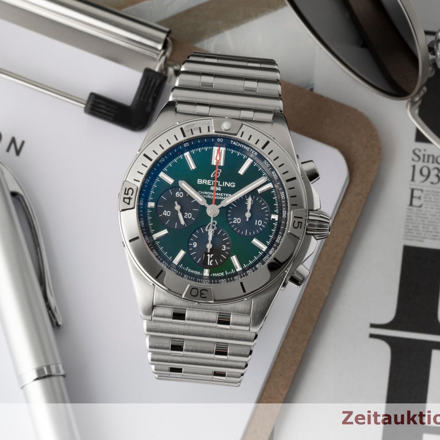 Breitling Chronomat 42 AB0134101L1A1 (2022) - Green dial 42 mm Steel case (1/8)