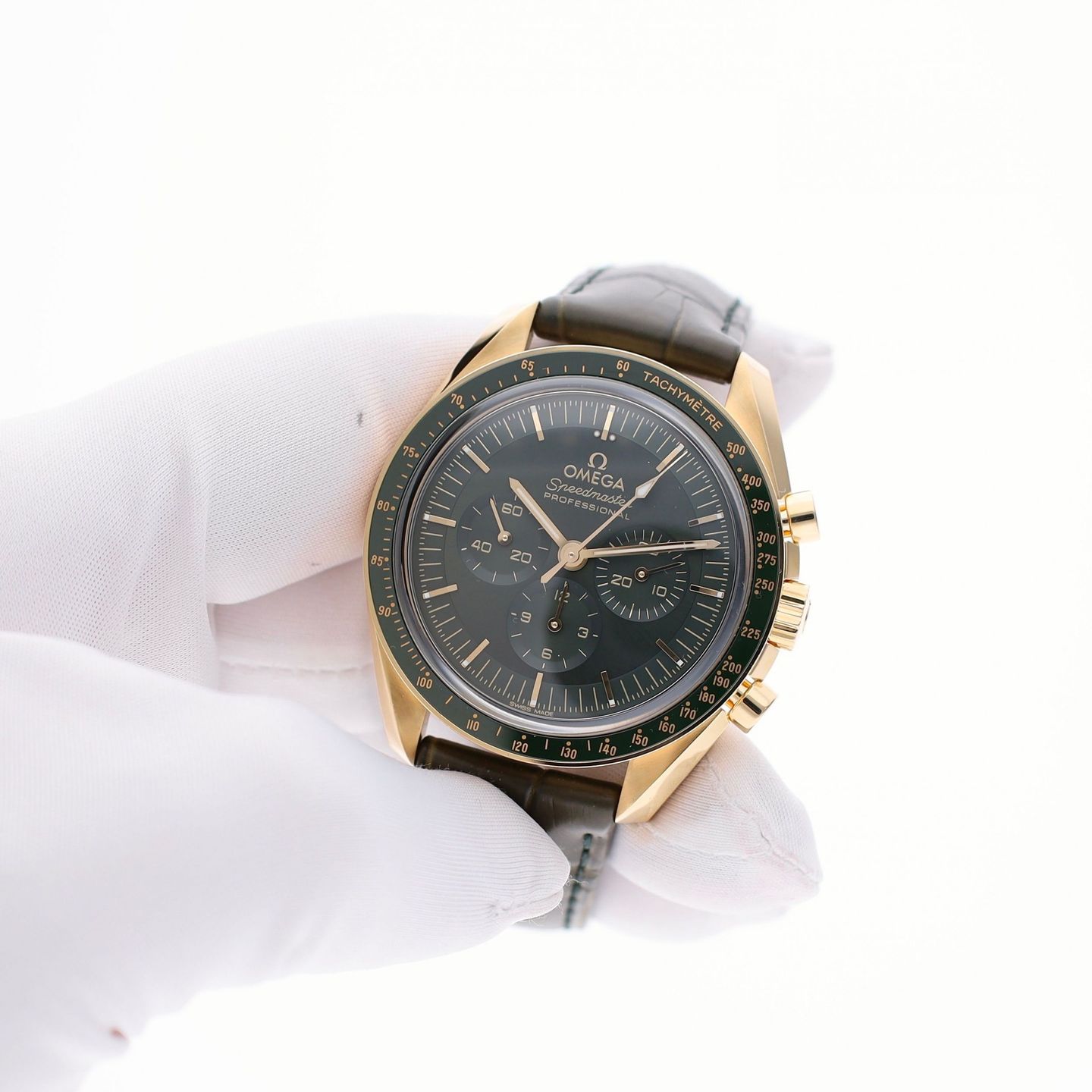 Omega Speedmaster Professional Moonwatch 310.63.42.50.10.001 (2025) - Green dial 42 mm Yellow Gold case (8/8)