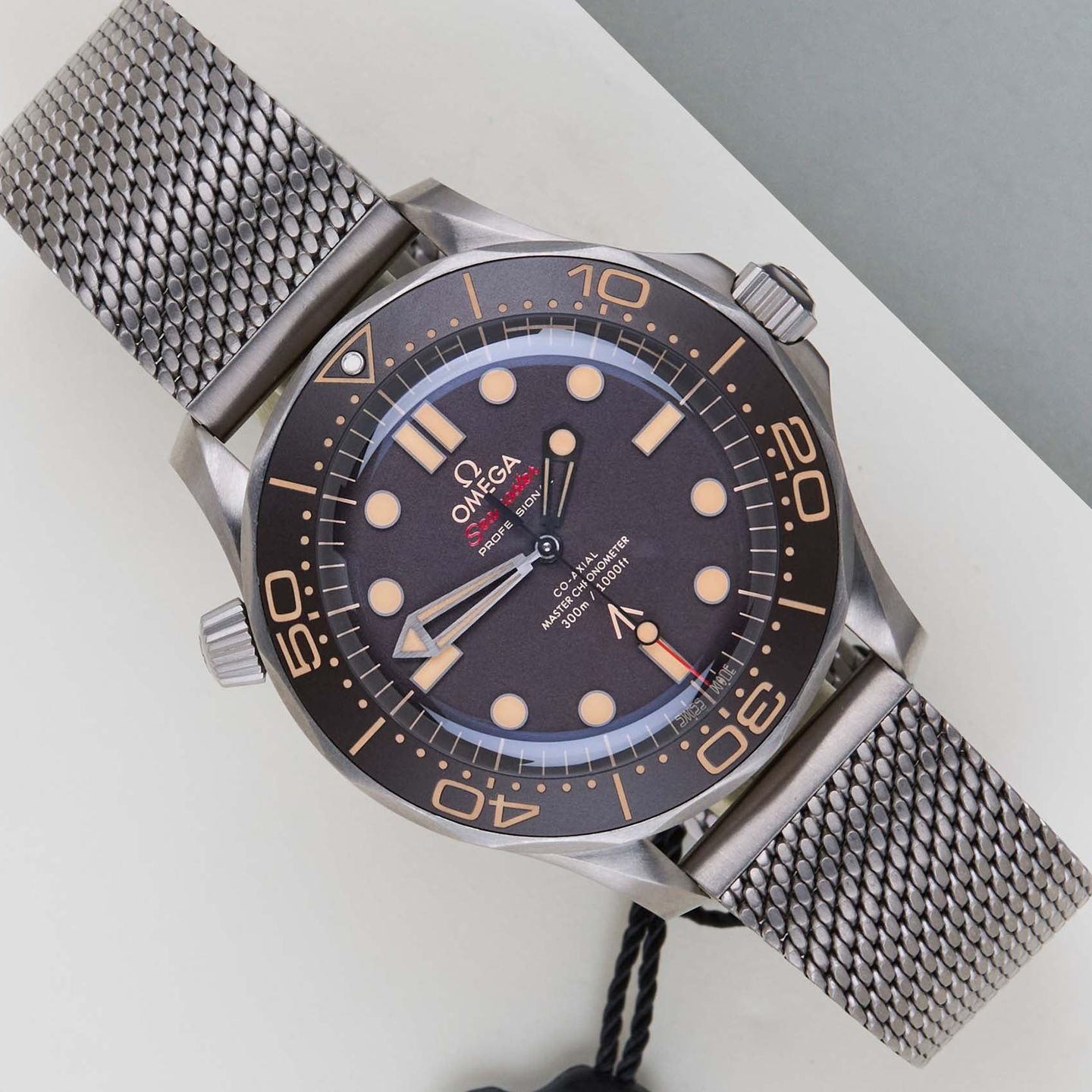 Omega Seamaster Diver 300 M 210.90.42.20.01.001 (2021) - Brown dial 42 mm Titanium case (1/8)