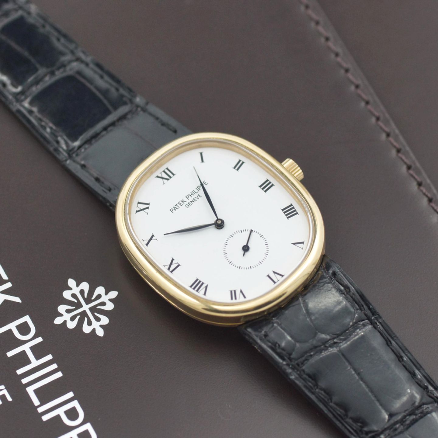 Patek Philippe Golden Ellipse 3978 - (1/8)