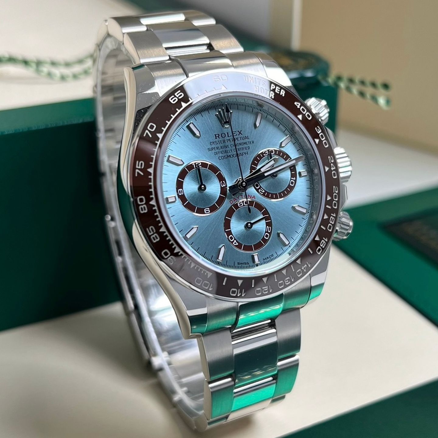 Rolex Daytona 126506 - (2/8)