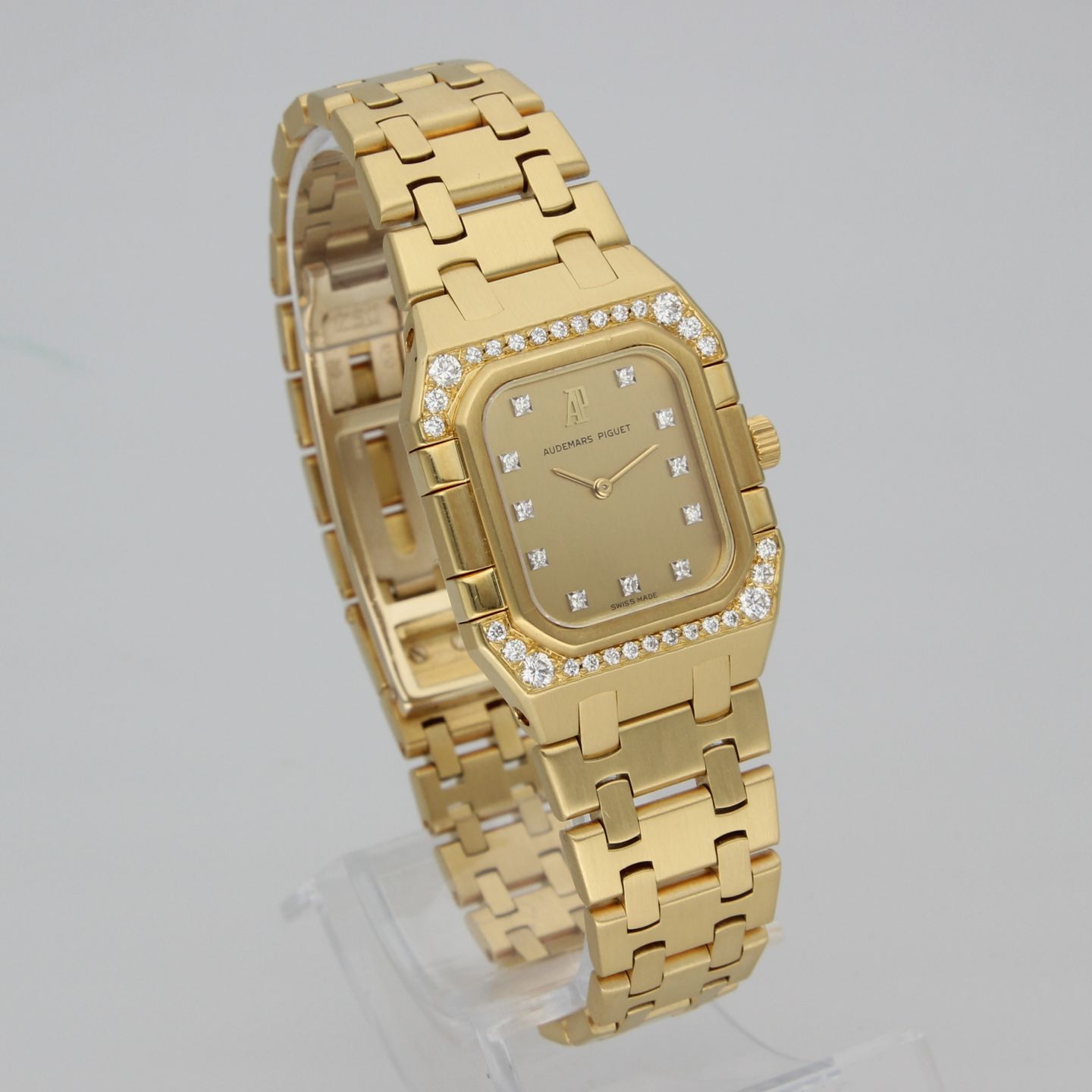 Audemars Piguet Royal Oak Lady 6010BA (1980) - Gold dial 25 mm Yellow Gold case (4/8)