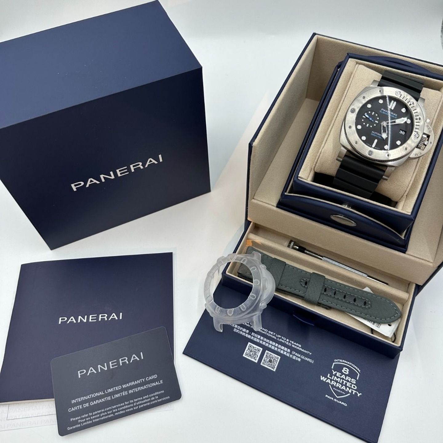 Panerai Luminor Submersible 1950 3 Days Automatic PAM02305 - (2/8)