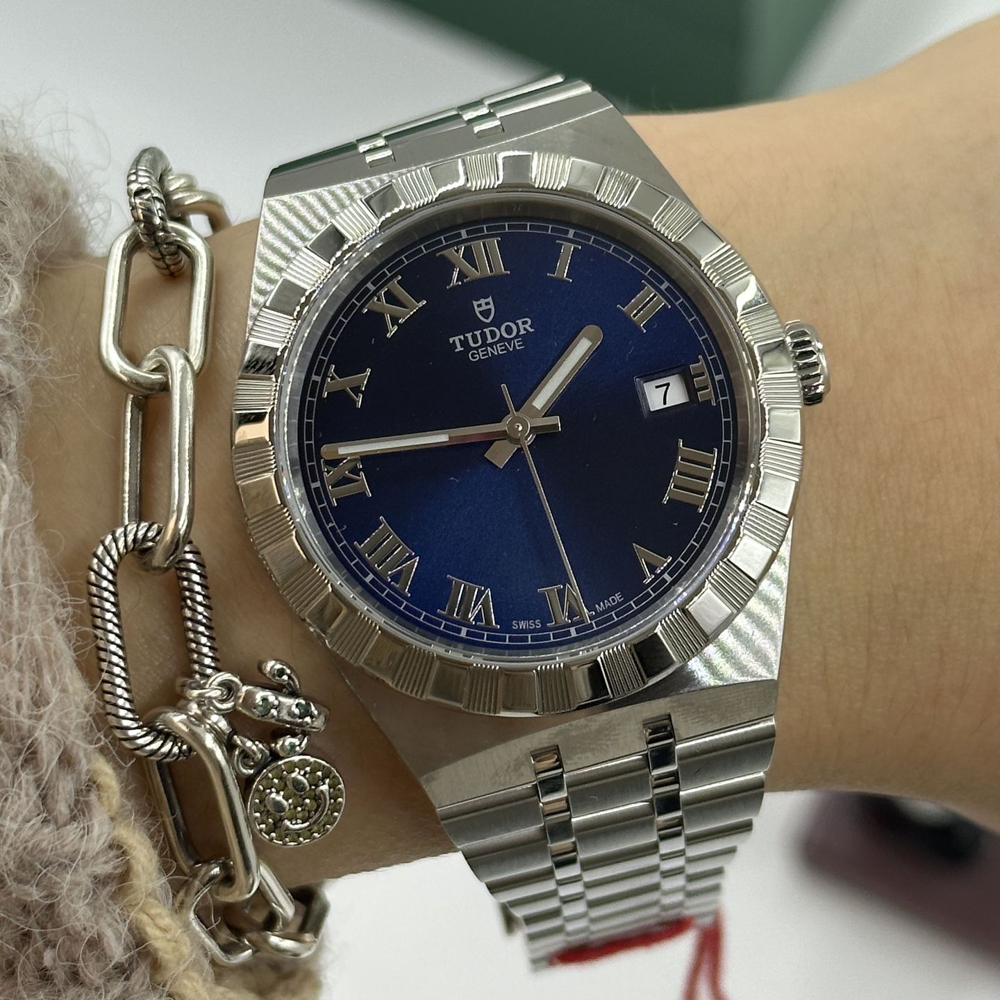 Tudor Royal 28500-0005 (2023) - Blauw wijzerplaat 38mm Staal (2/8)