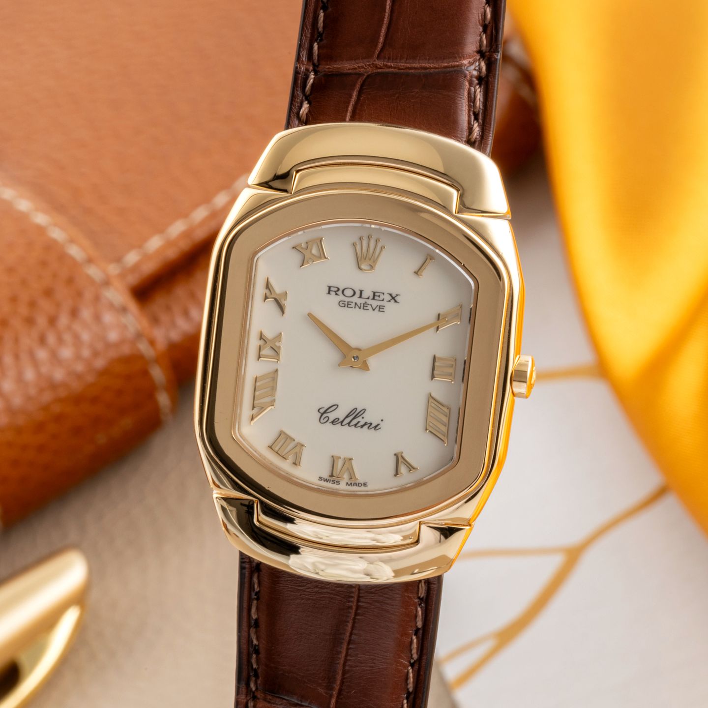 Rolex Cellini 6633 (Unknown (random serial)) - Silver dial 29 mm Yellow Gold case (3/8)