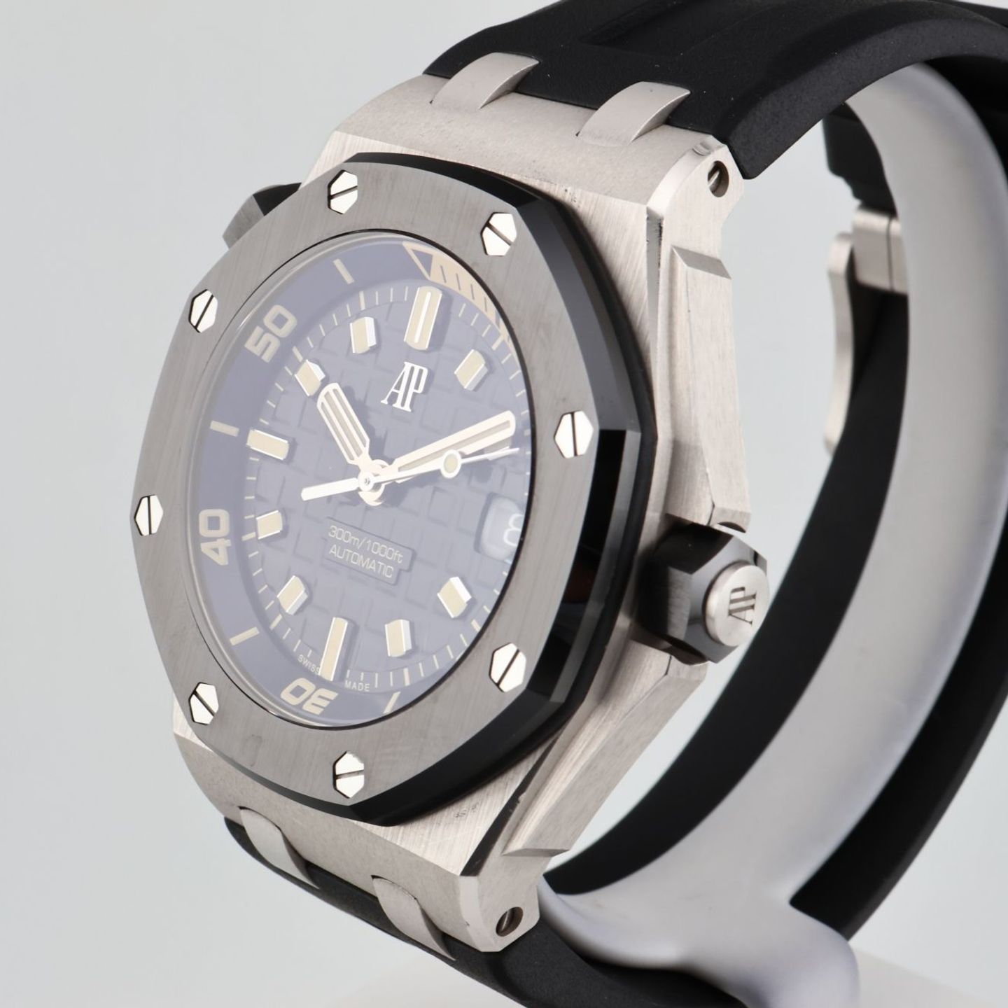 Audemars Piguet Royal Oak Offshore Diver 15720CN.OO.A002CA.01 - (3/8)