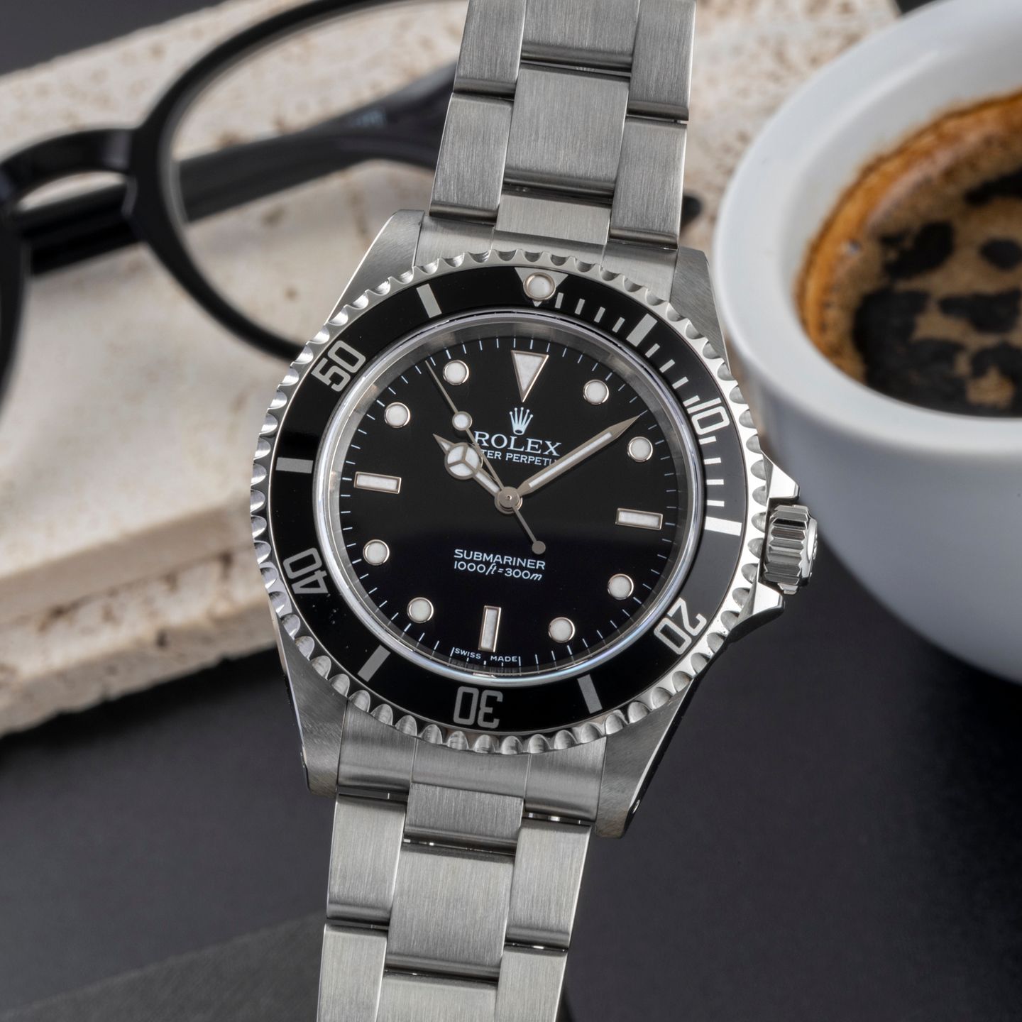 Rolex Submariner No Date 14060M (Unknown (random serial)) - Black dial 40 mm Steel case (3/8)