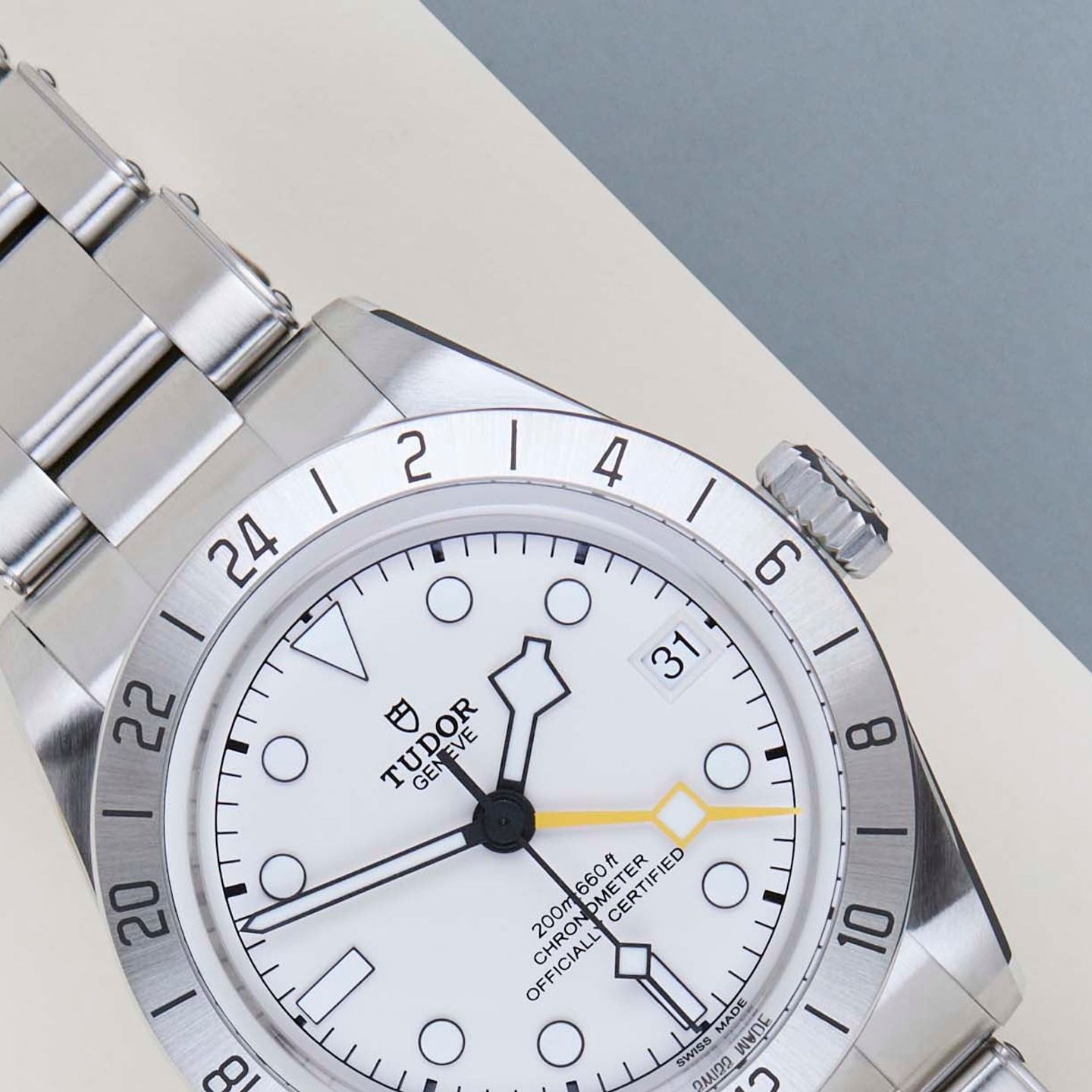 Tudor Black Bay 79470 (2025) - Black dial 39 mm Steel case (3/8)