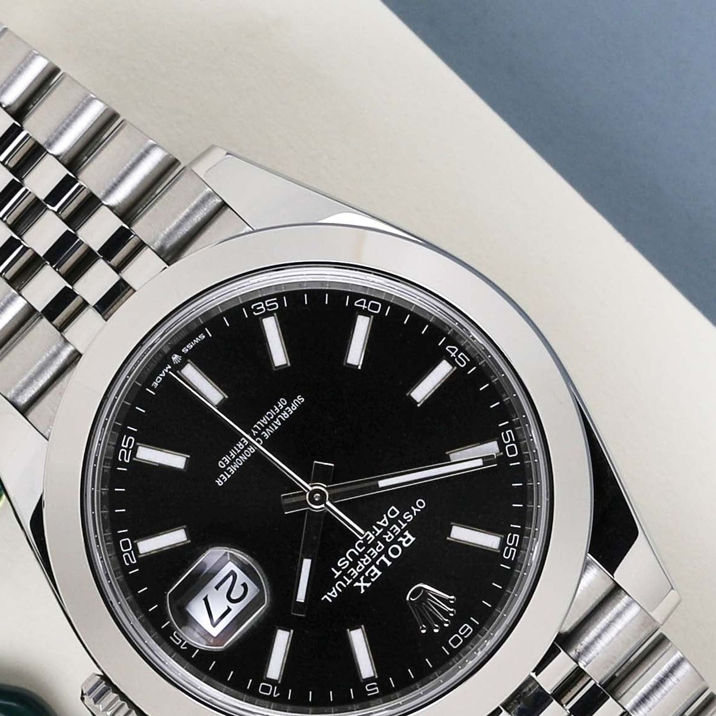 Rolex Datejust 41 126300 (2019) - Zwart wijzerplaat 41mm Staal (4/8)