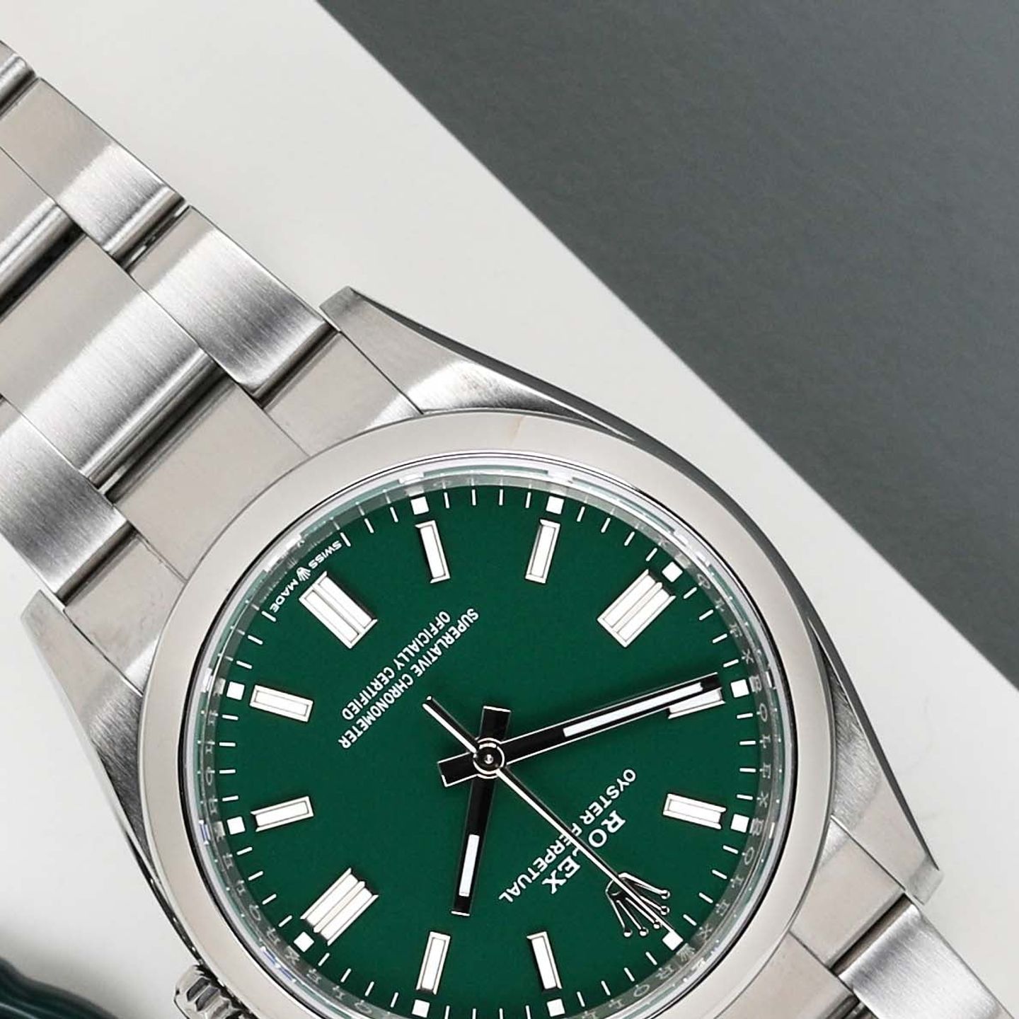 Rolex Oyster Perpetual 36 126000 (2022) - Green dial 36 mm Steel case (4/8)