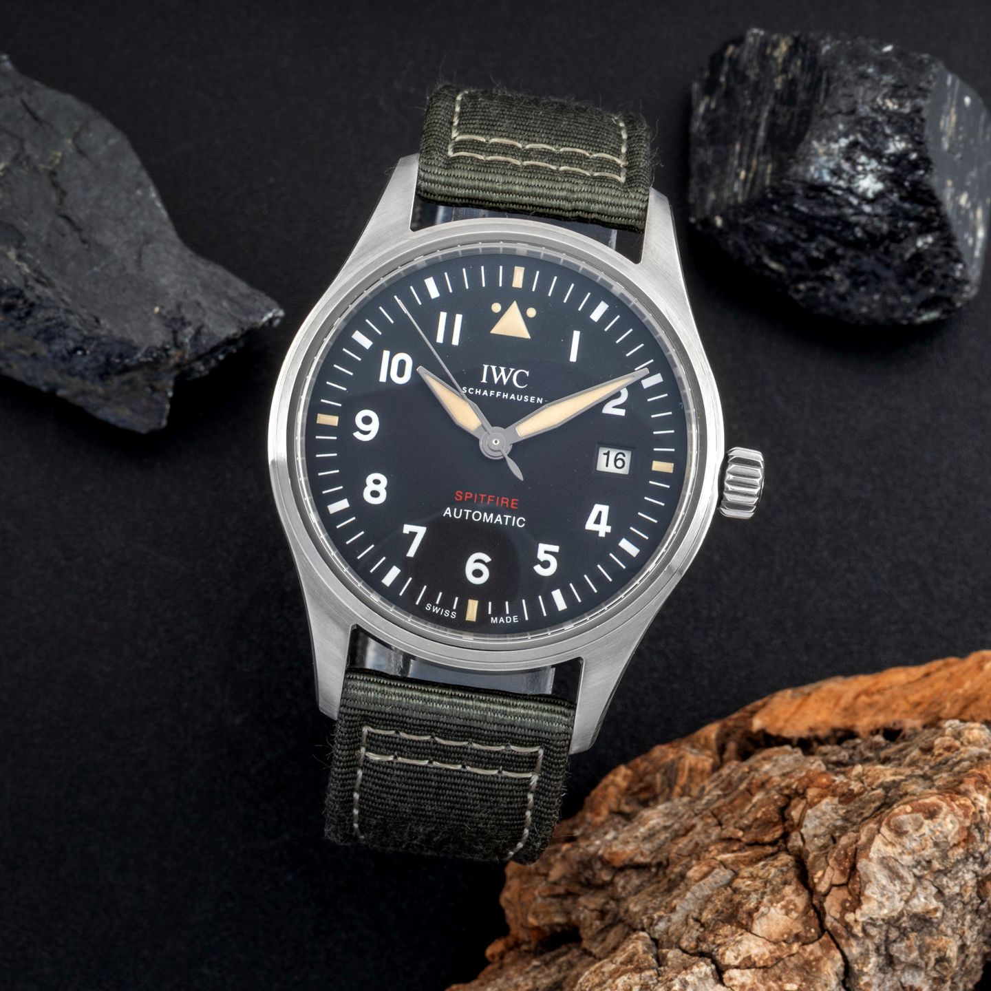 IWC Pilot IW326801 (Unknown (random serial)) - Black dial 39 mm Steel case (1/8)