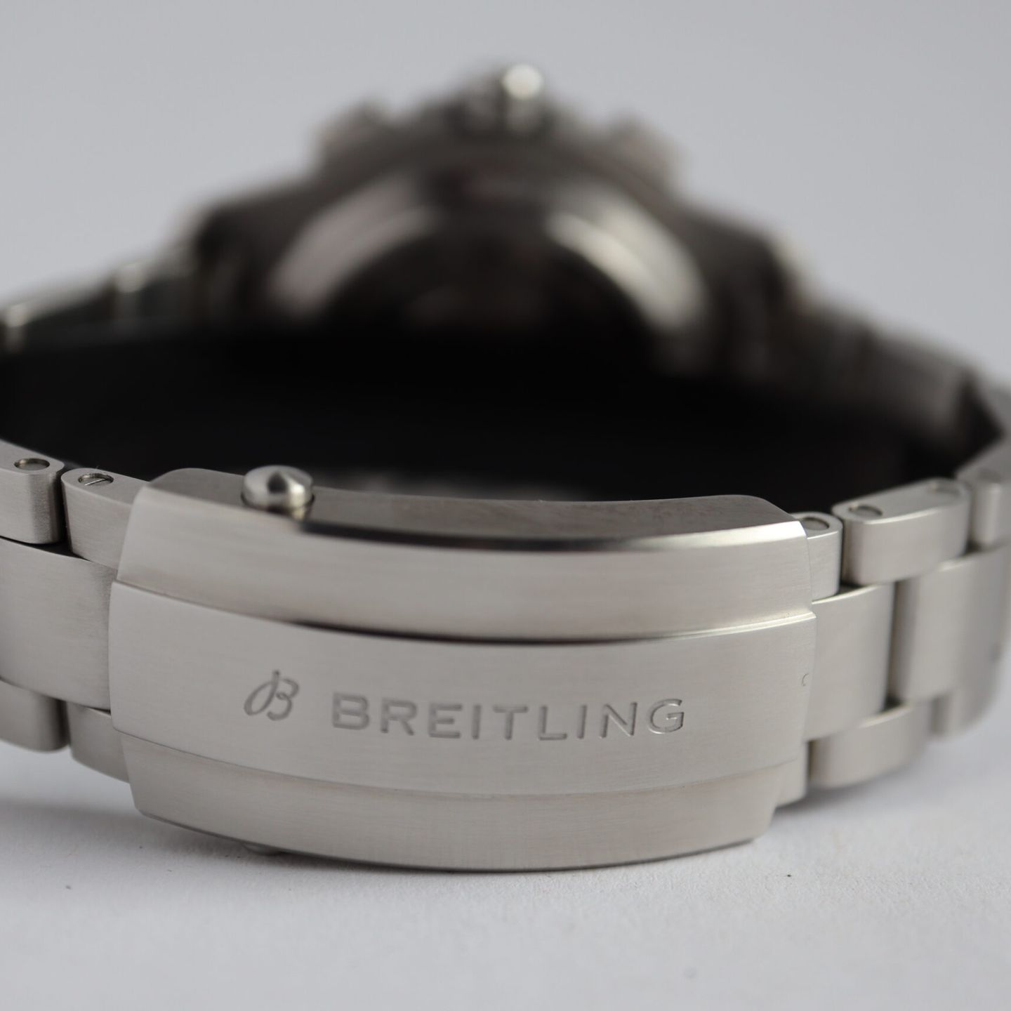 Breitling Avenger AB0147101L1A1 (2023) - Groen wijzerplaat 44mm Staal (5/8)