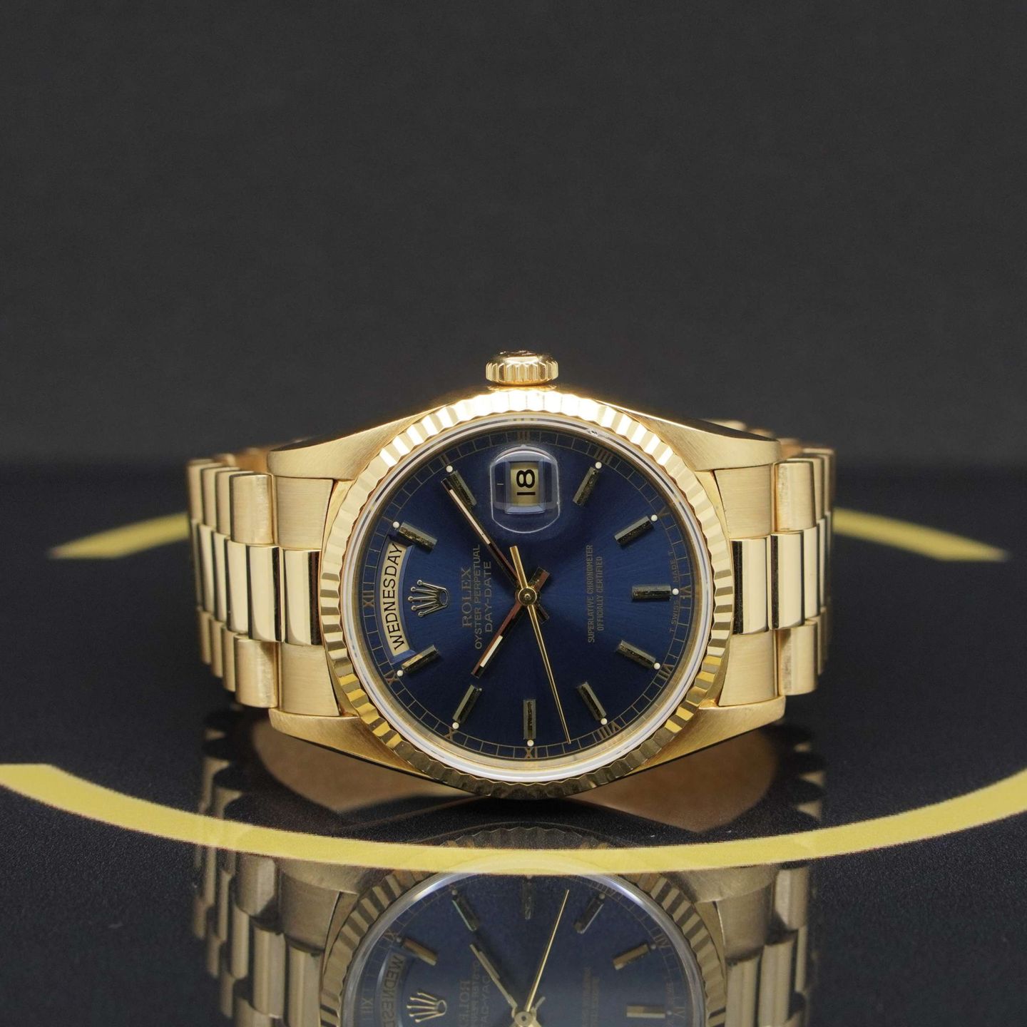 Rolex Day-Date 36 18238 (1990) - Blue dial 36 mm Yellow Gold case (4/7)