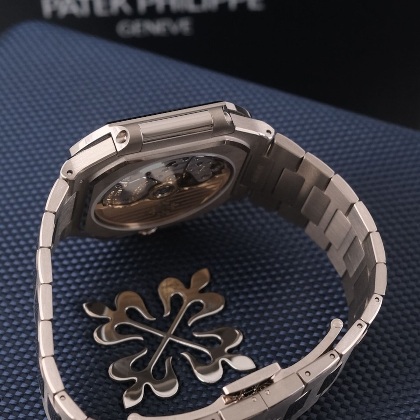 Patek Philippe Cubitus 7128/1G-001 - (7/8)