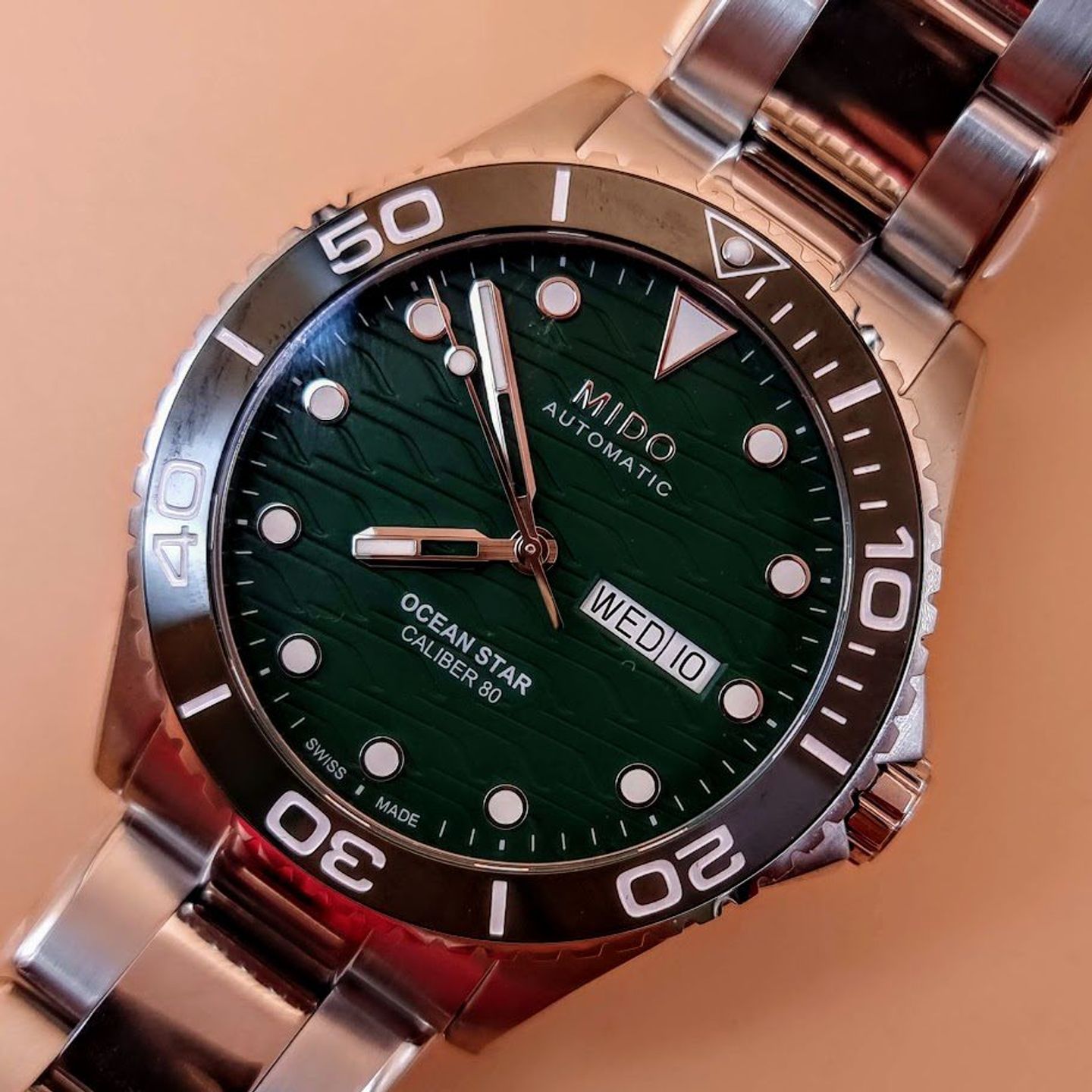 Mido Ocean Star M042.430.11.091.00 (2025) - Green dial 43 mm Steel case (1/8)