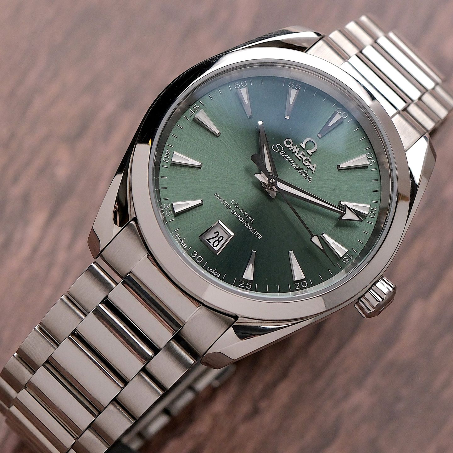 Omega Seamaster Aqua Terra 220.10.38.20.10.002 (2024) - Groen wijzerplaat 38mm Staal (2/8)