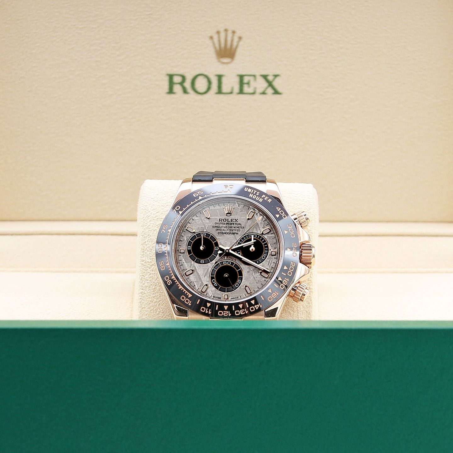 Rolex Daytona 116515LN (2016) - Silver dial 40 mm Rose Gold case (2/8)