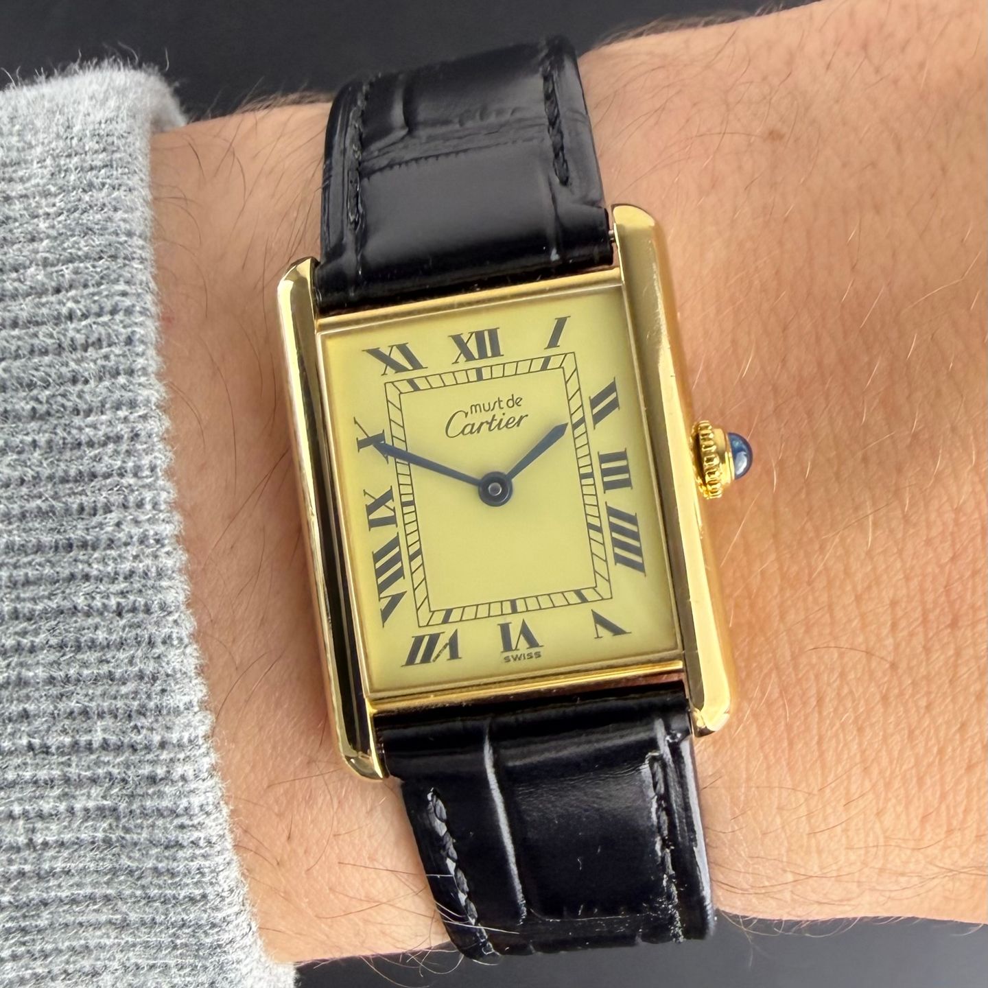 Cartier Tank 590005 (1990) - Champagne wijzerplaat 23mm Goud/Staal (2/8)