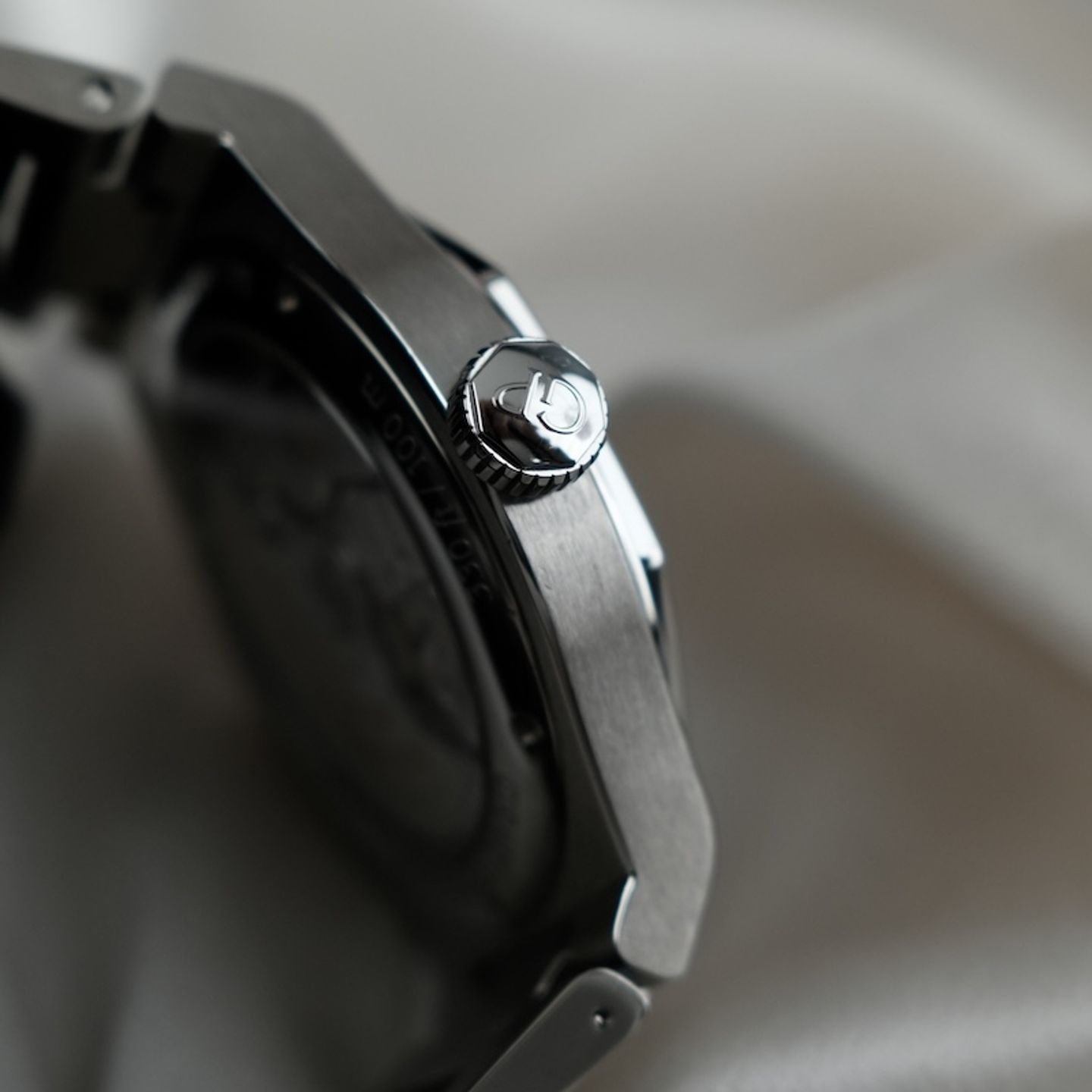 Girard-Perregaux Laureato 81010-11-634-11A - (7/8)