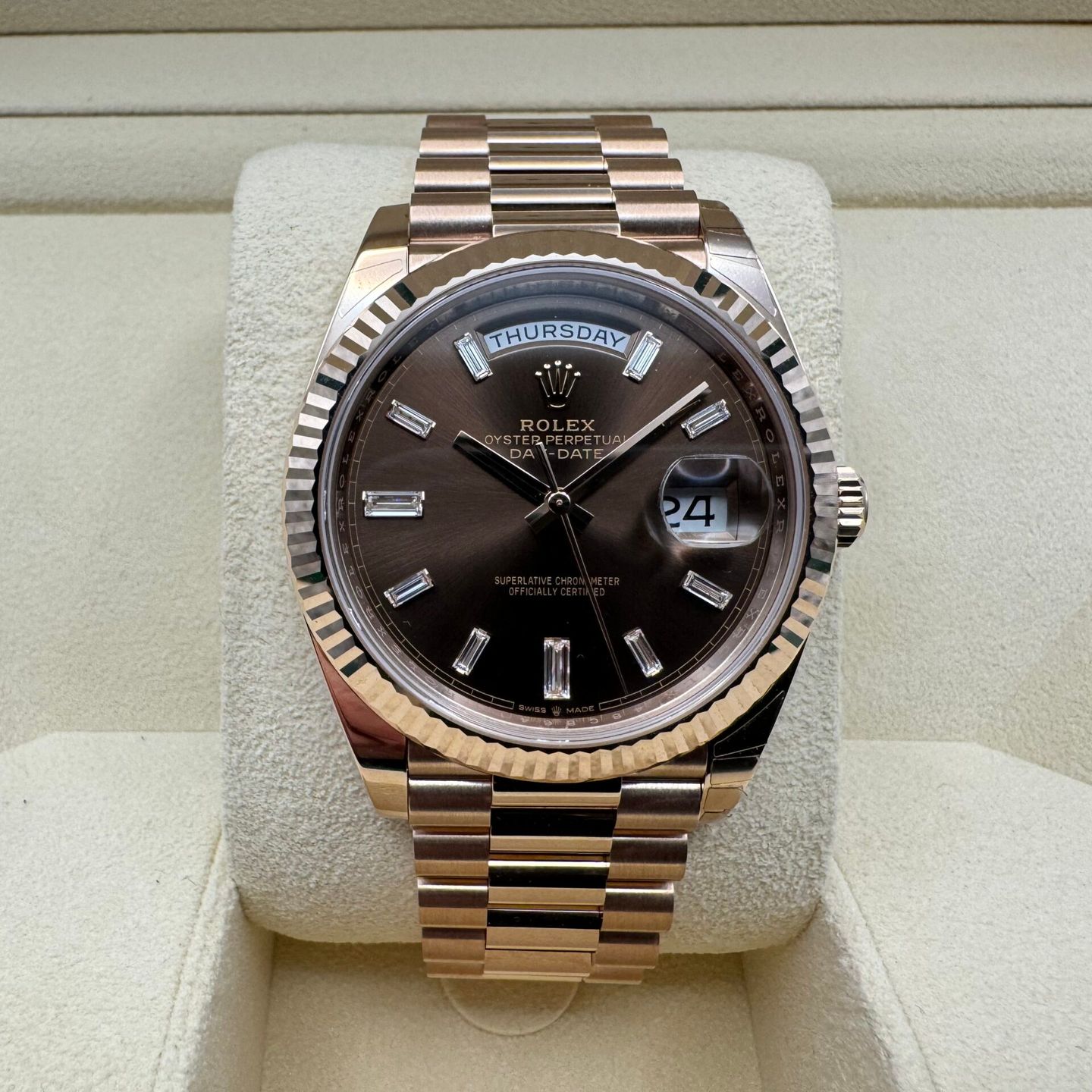 Rolex Day-Date 40 228235 (2023) - 40mm Roségoud (2/8)