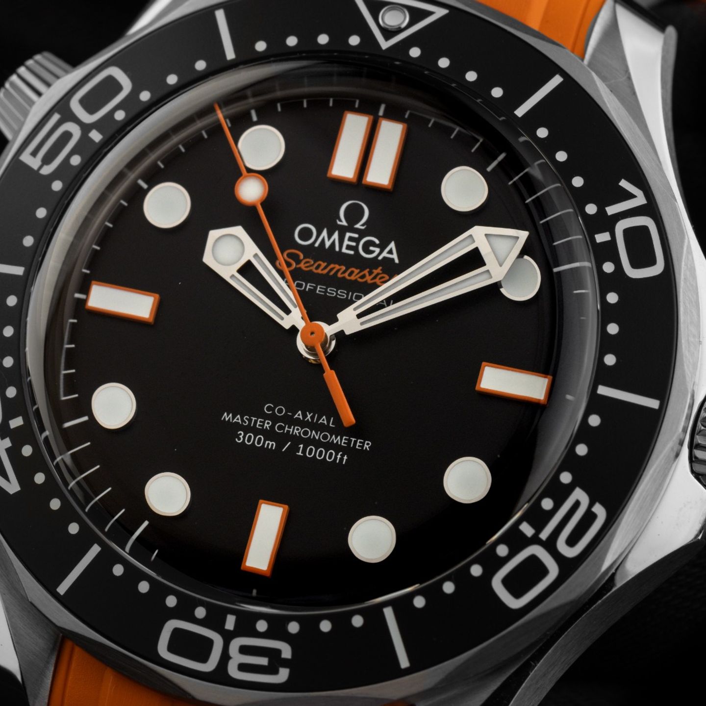 Omega Seamaster Diver 300 M 210.32.42.20.01.006 (2026) - Black dial 42 mm Steel case (3/7)