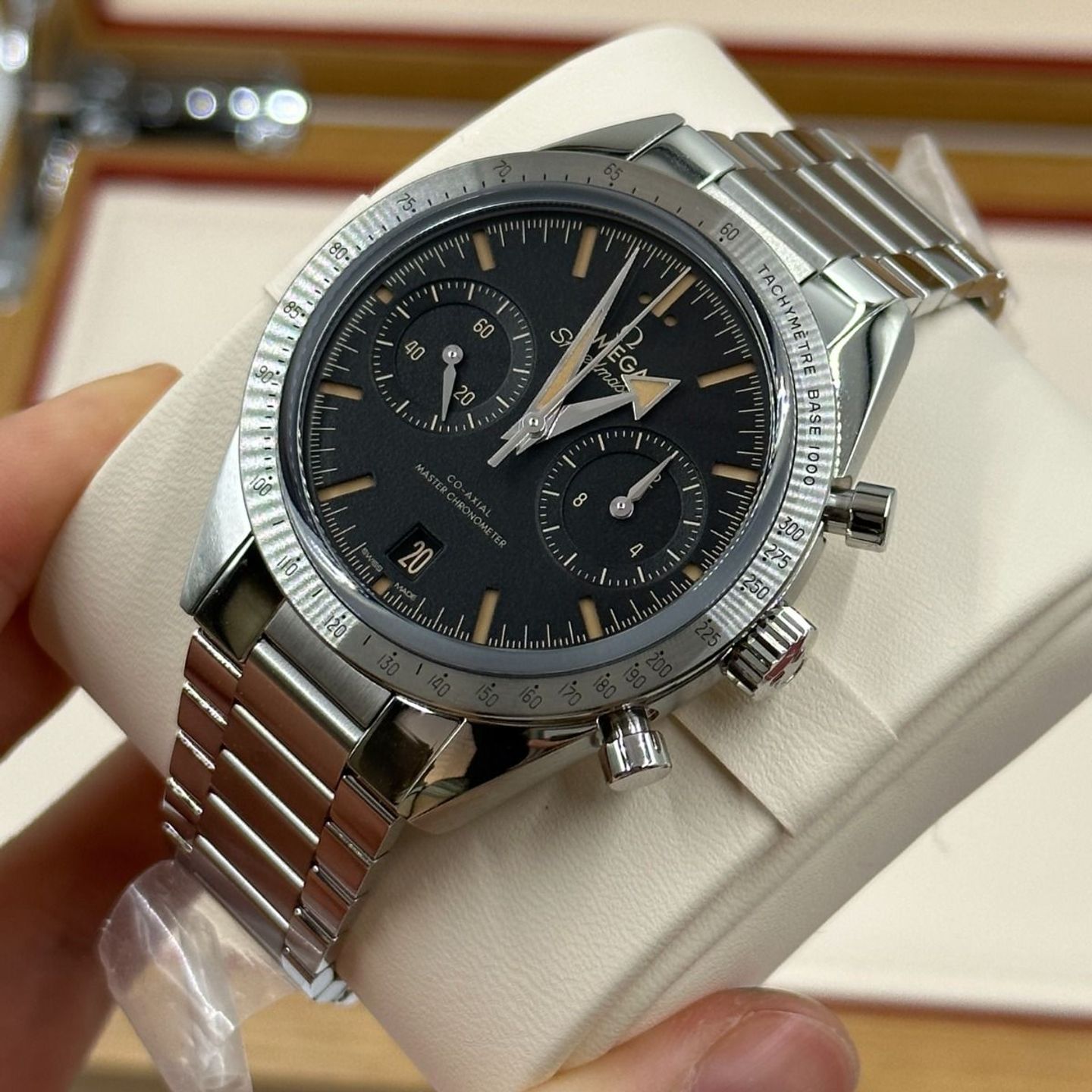 Omega Speedmaster '57 332.10.41.51.01.001 (2023) - Black dial 40 mm Steel case (8/8)