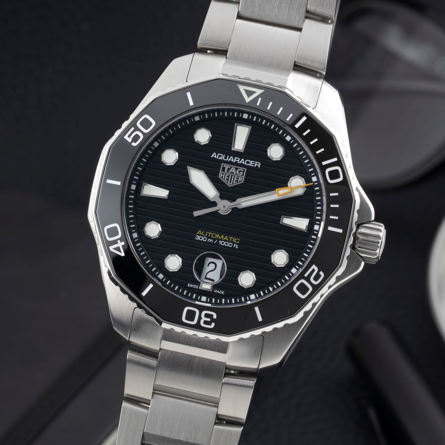 TAG Heuer Aquaracer 300M WBP201A.BA0632 (Unknown (random serial)) - Black dial 43 mm Steel case (3/8)