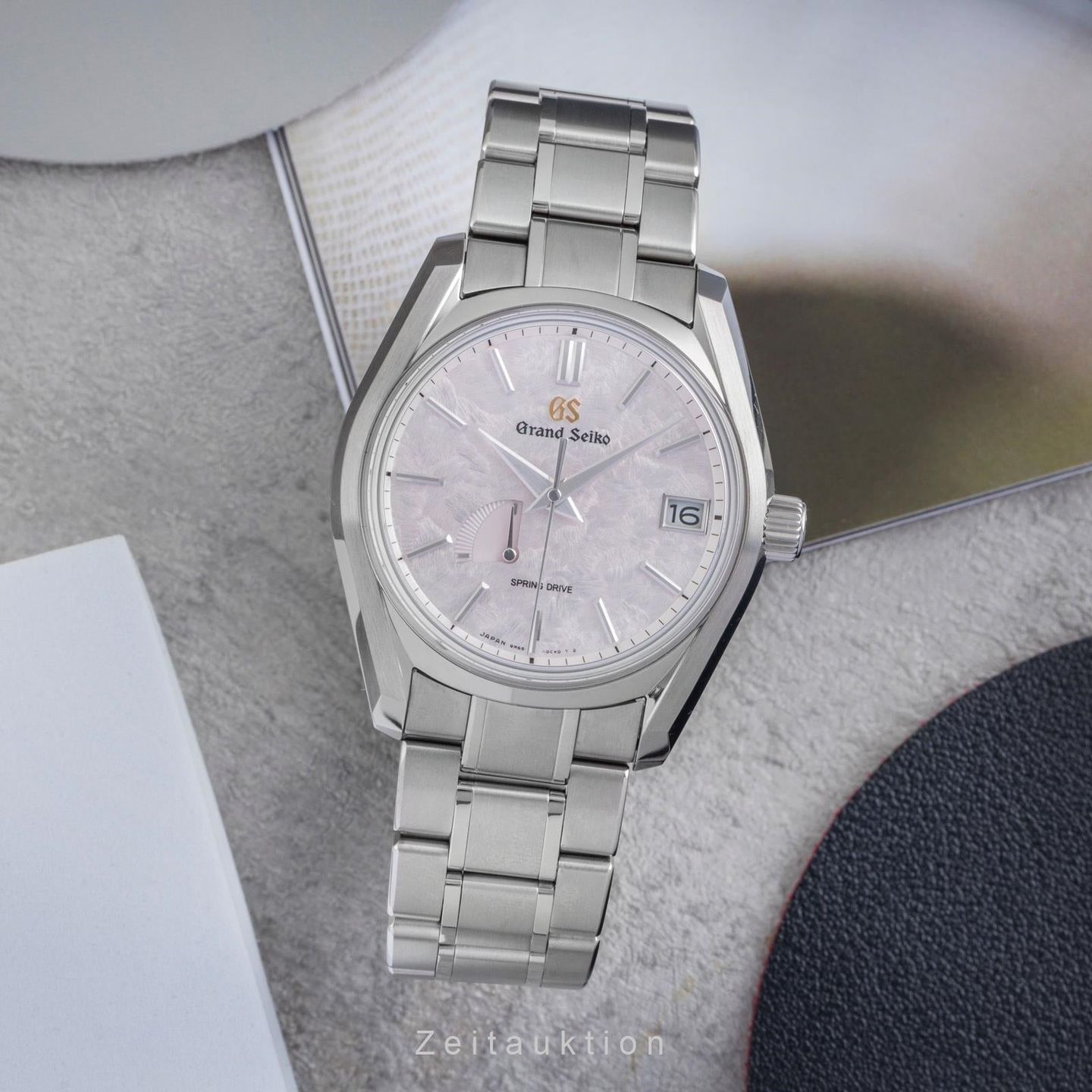 Grand Seiko Heritage Collection SBGA413 - (3/8)