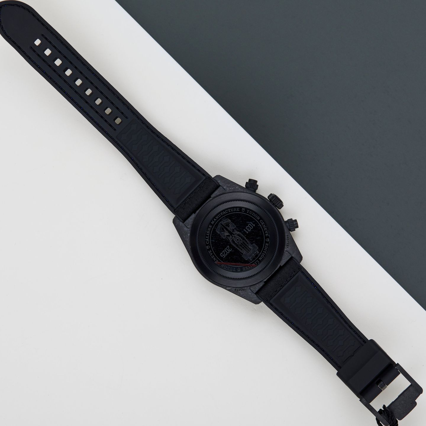 Tudor Black Bay Chrono 79377KN (2025) - White dial 42 mm Carbon case (6/8)