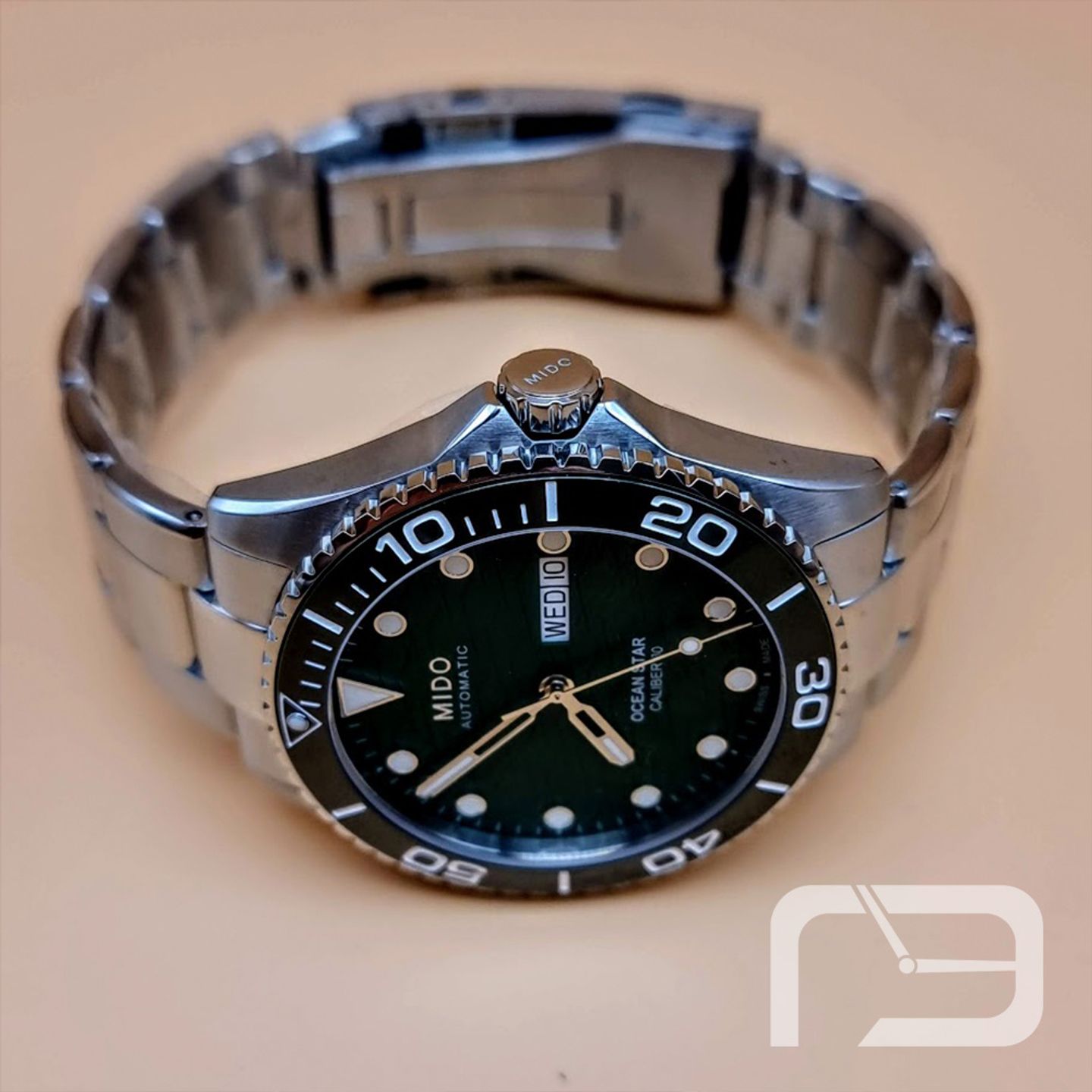 Mido Ocean Star M042.430.11.091.00 (2024) - Green dial 43 mm Steel case (6/8)