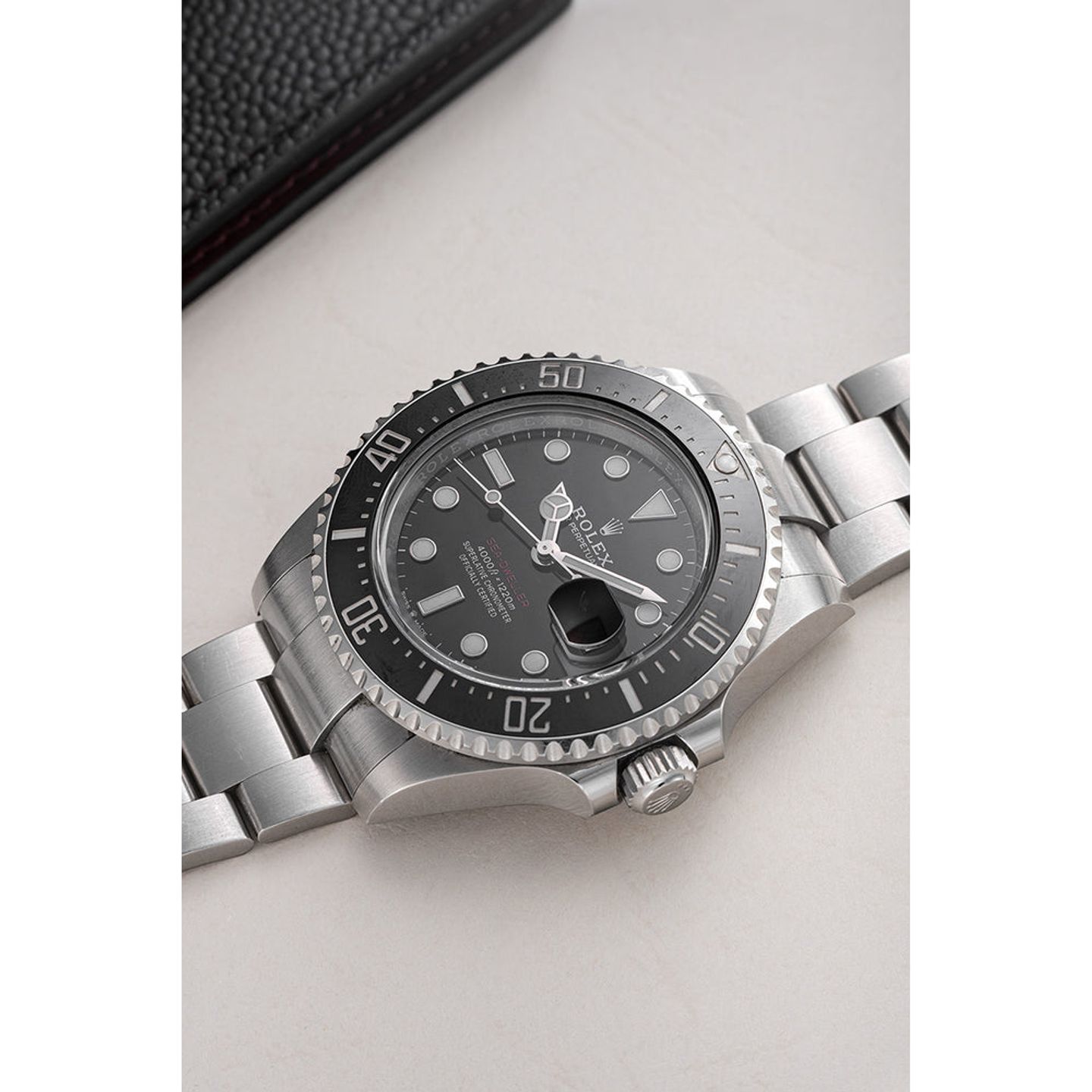 Rolex Sea-Dweller 126600 - (2/4)