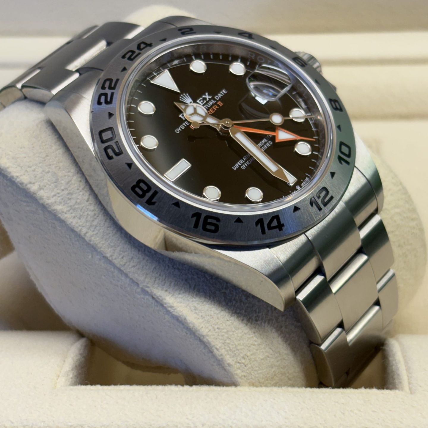 Rolex Explorer II 226570 - (3/8)